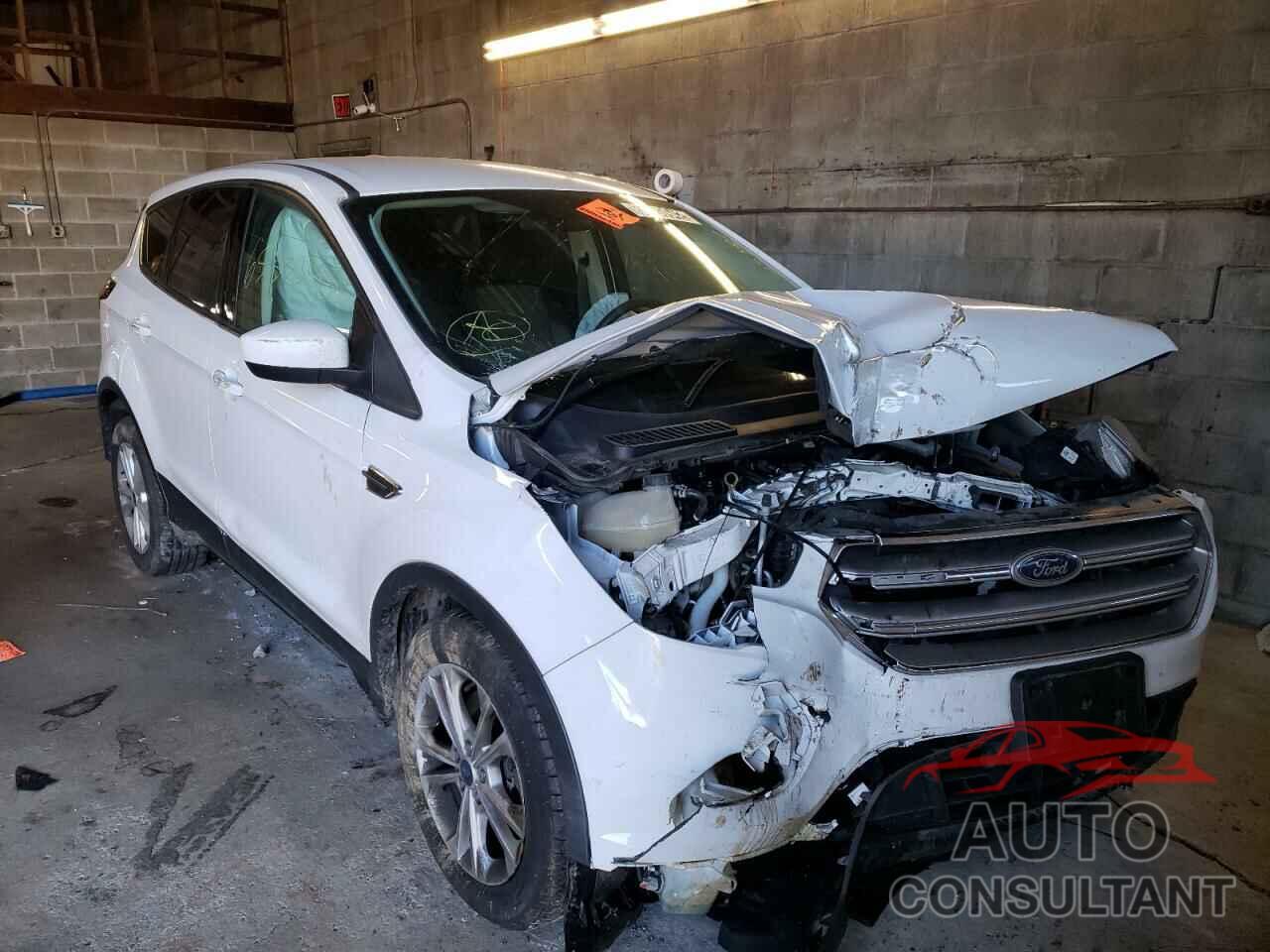 FORD ESCAPE 2017 - 1FMCU9G95HUE75721
