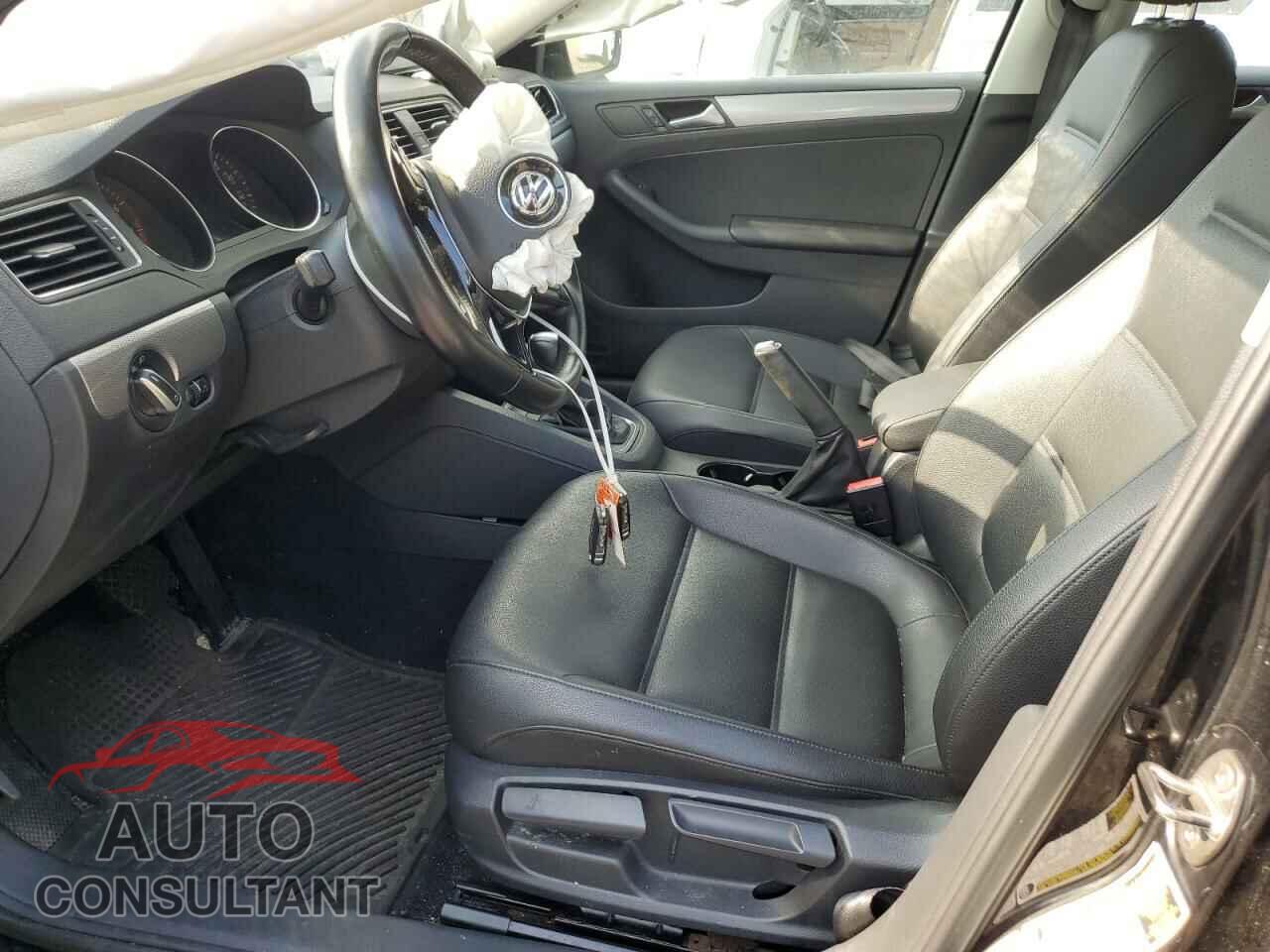 VOLKSWAGEN JETTA 2017 - 3VWDB7AJ5HM336177