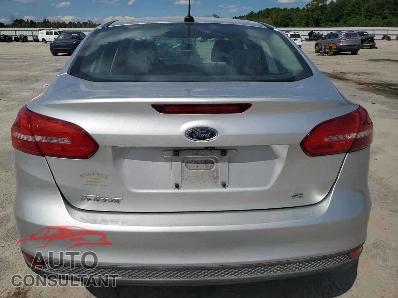 FORD FOCUS 2017 - 1FADP3F25HL241219