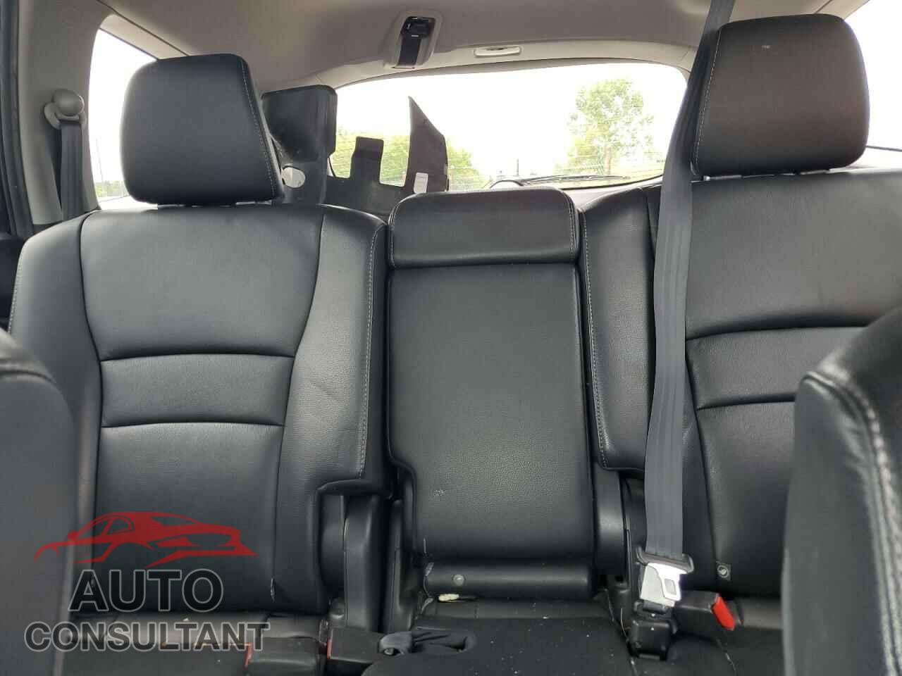 HONDA PILOT 2019 - 5FNYF6H58KB080124