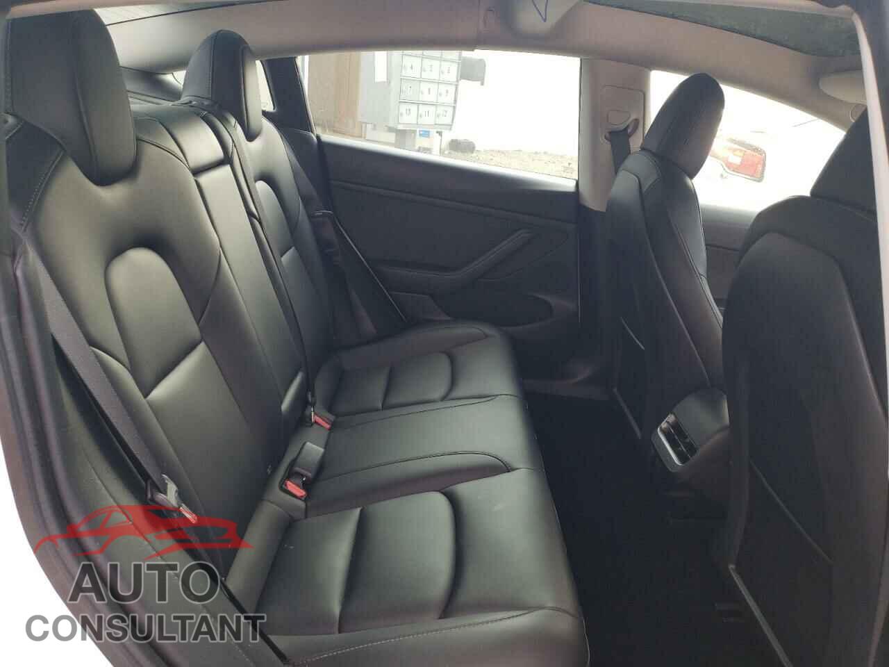 TESLA MODEL 3 2021 - 5YJ3E1EA2MF084707