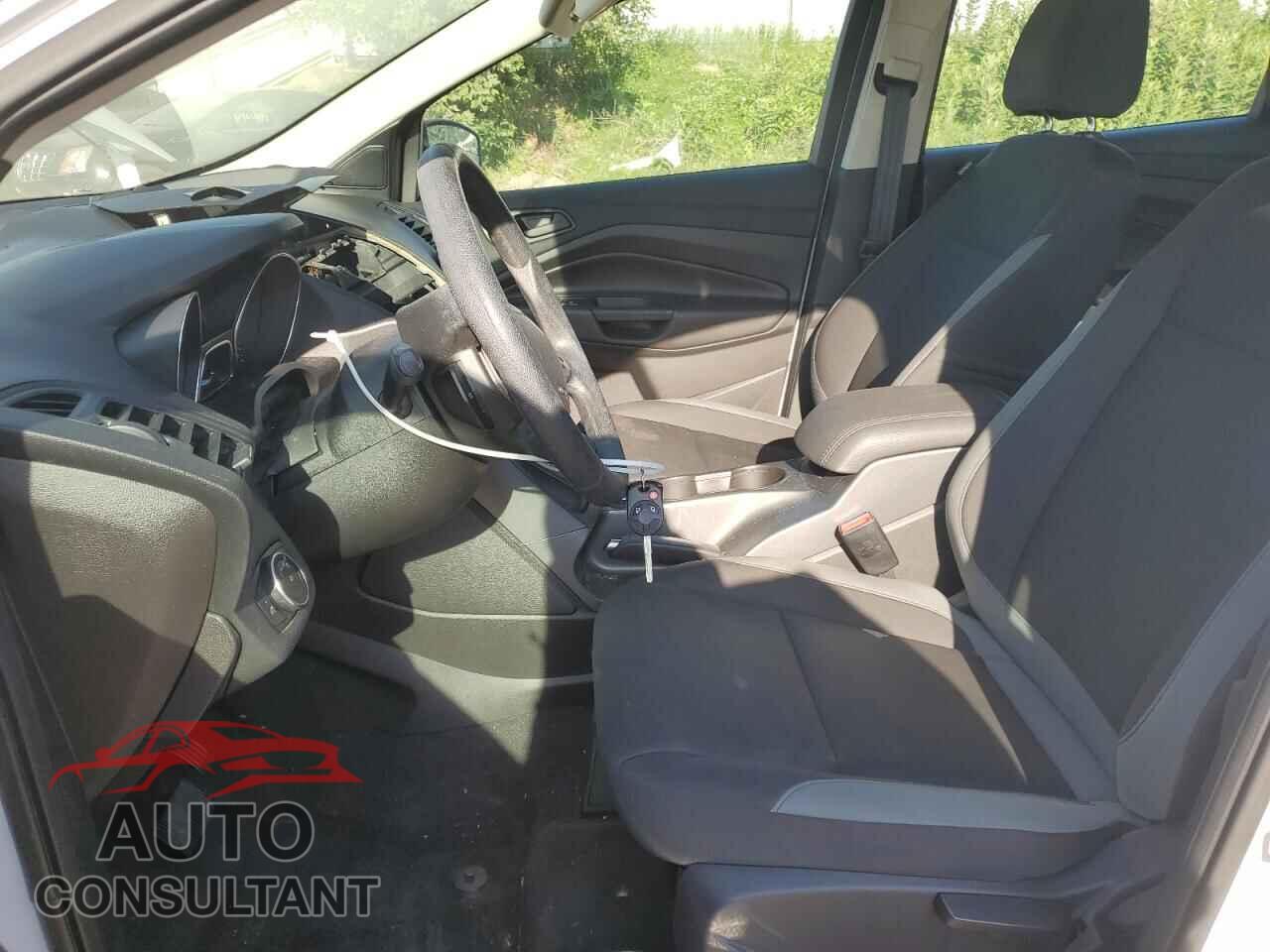 FORD ESCAPE 2016 - 1FMCU0F71GUC23622