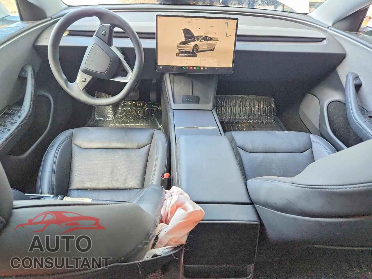 TESLA MODEL 3 2025 - 5YJ3E1EA4SF021539