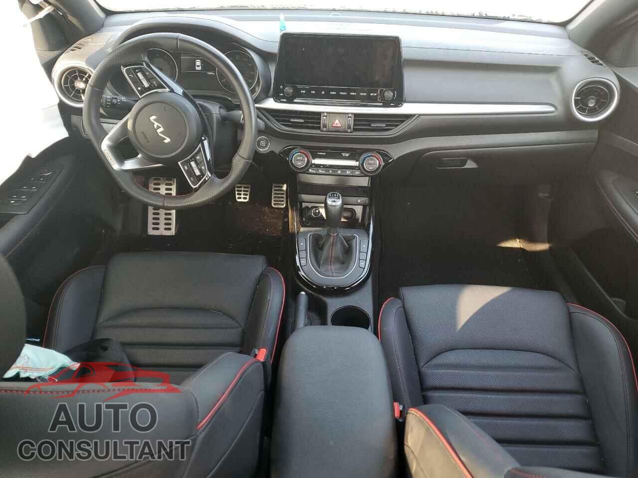 KIA FORTE 2023 - 3KPF44AC0PE630097