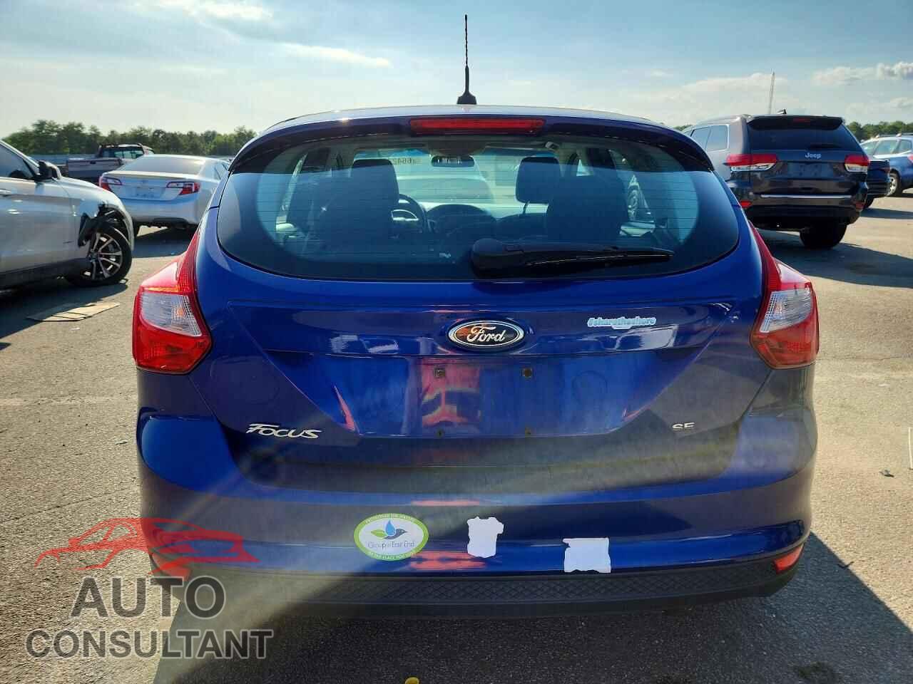 FORD FOCUS 2012 - 1FAHP3K21CL351782