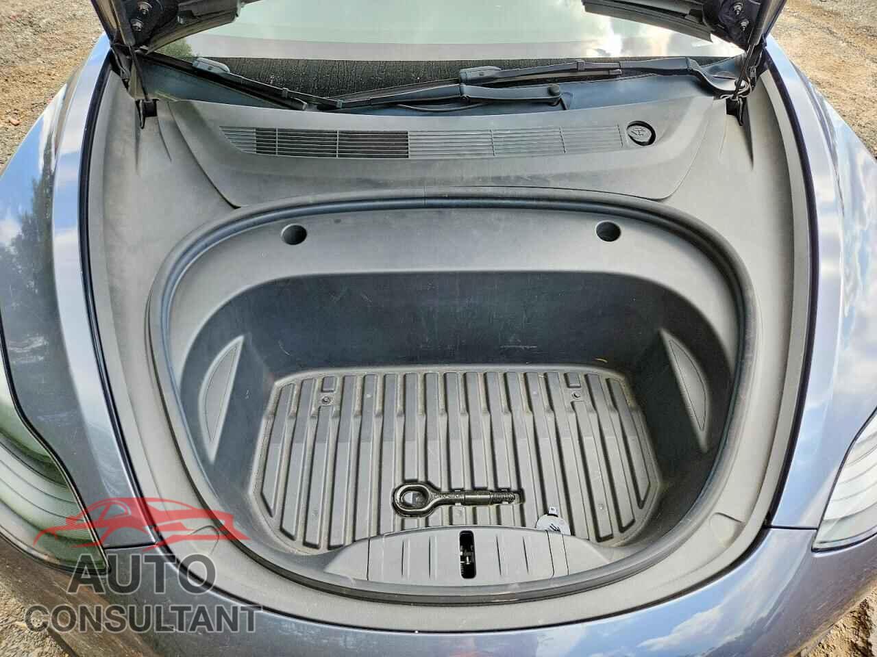 TESLA MODEL 3 2022 - 5YJ3E1EA0NF285684