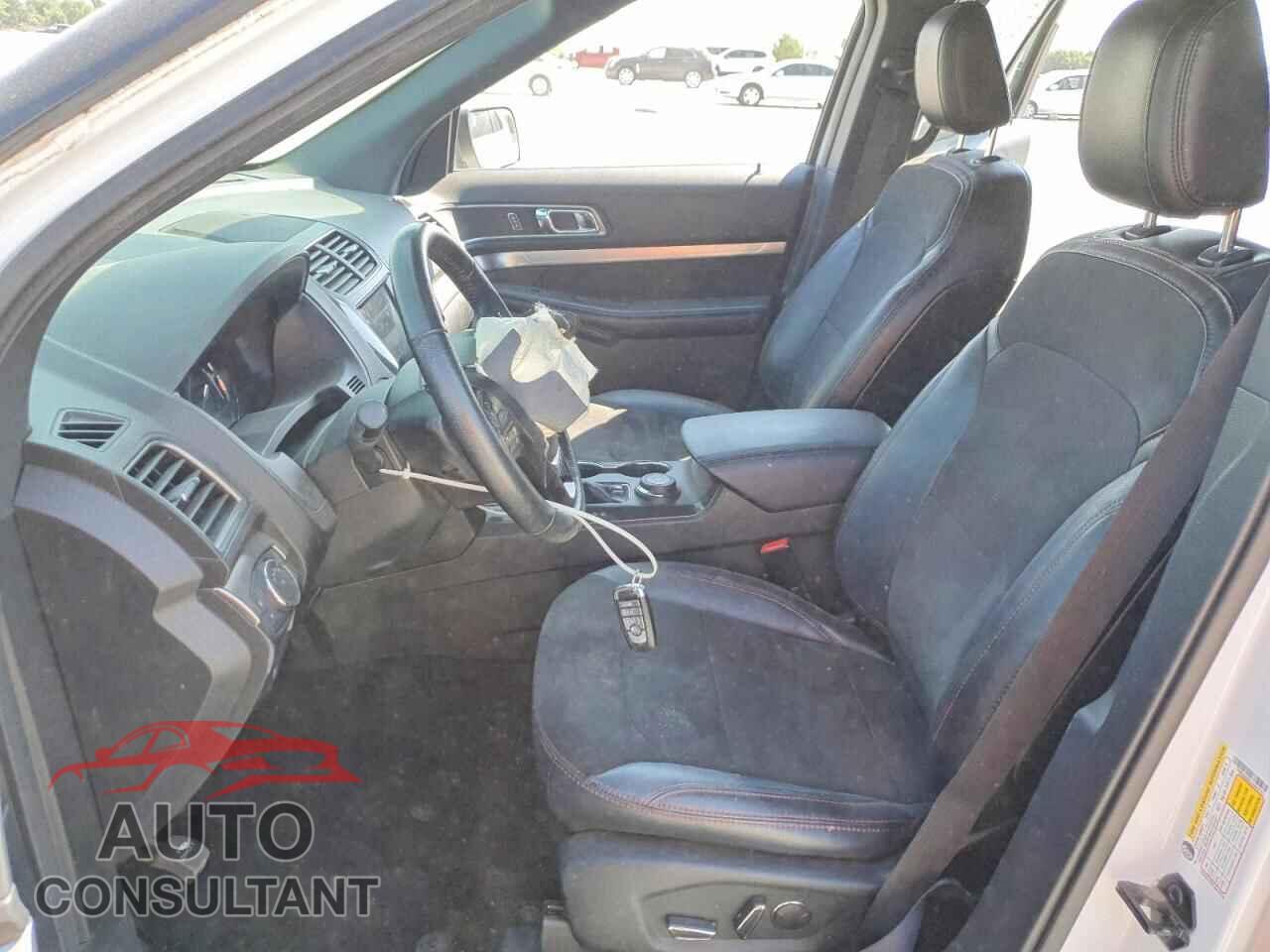 FORD EXPLORER 2018 - 1FM5K8D82JGB44751
