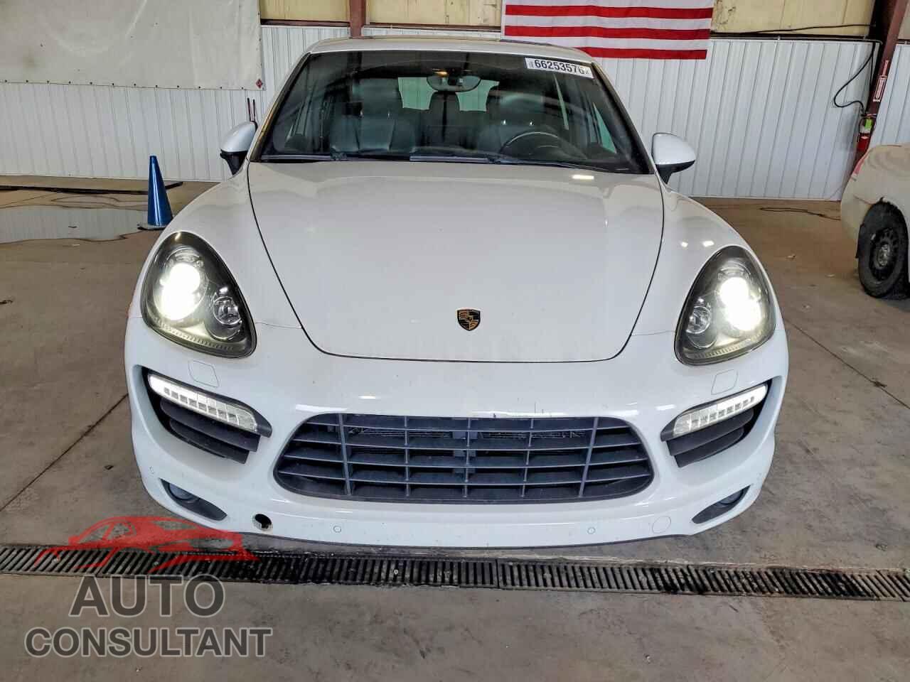 PORSCHE CAYENNE 2013 - WP1AC2A25DLA92328