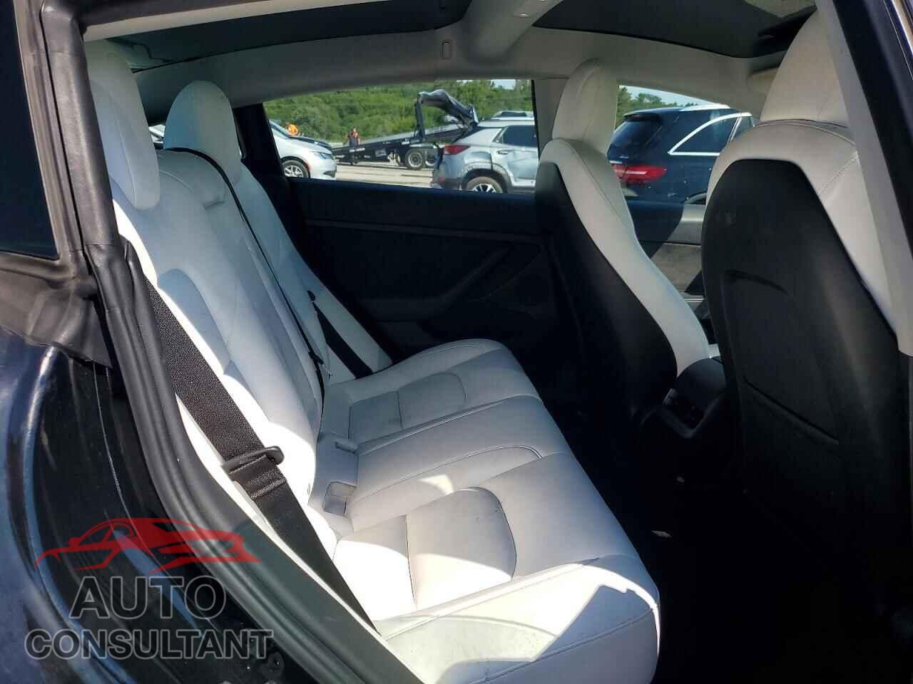 TESLA MODEL 3 2021 - 5YJ3E1EA4MF100101