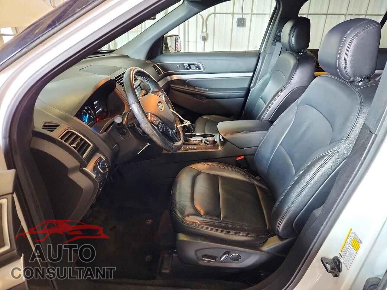 FORD EXPLORER 2017 - 1FM5K8D88HGD41627
