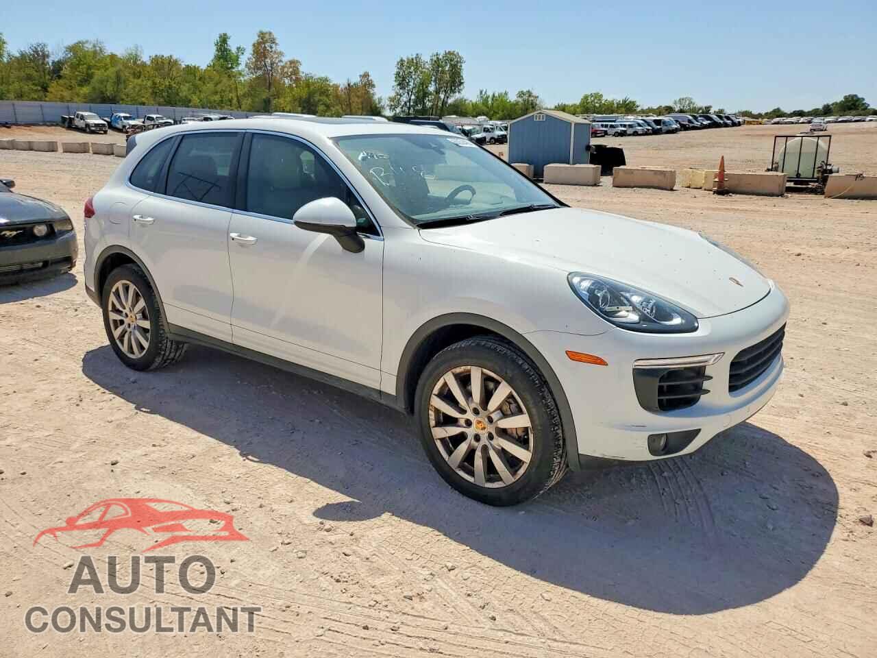 PORSCHE CAYENNE 2017 - WP1AB2A24HLA52752