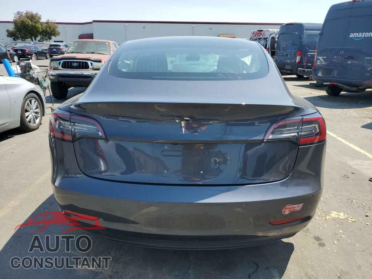 TESLA MODEL 3 2018 - 5YJ3E1EA6JF057926