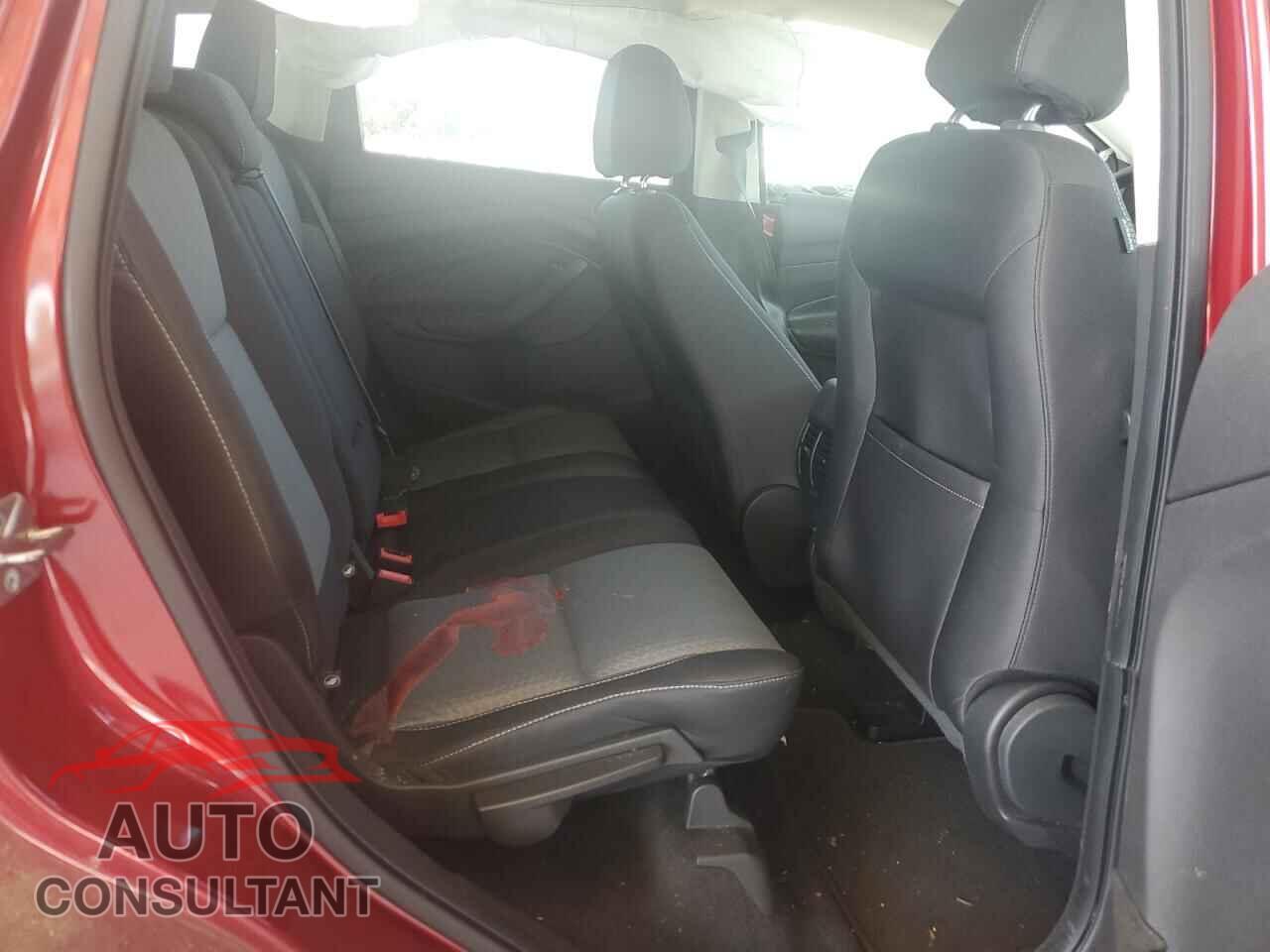 FORD ESCAPE 2017 - 1FMCU0GD6HUF01758