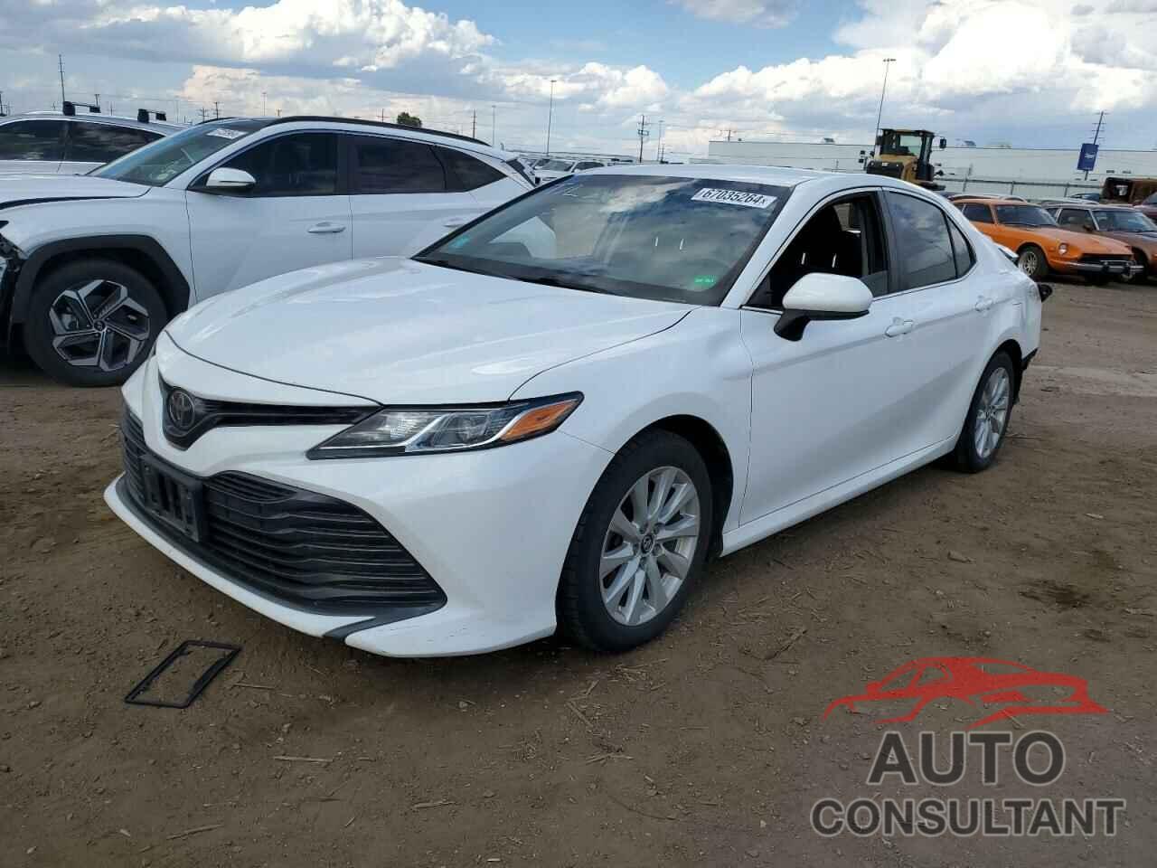 TOYOTA CAMRY 2018 - 4T1B11HK5JU121887