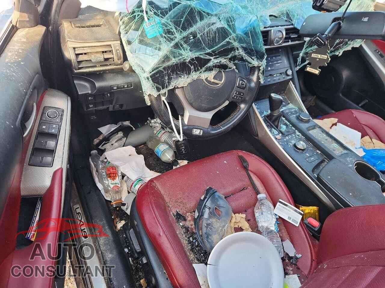 LEXUS IS 2018 - JTHBA1D29J5073085