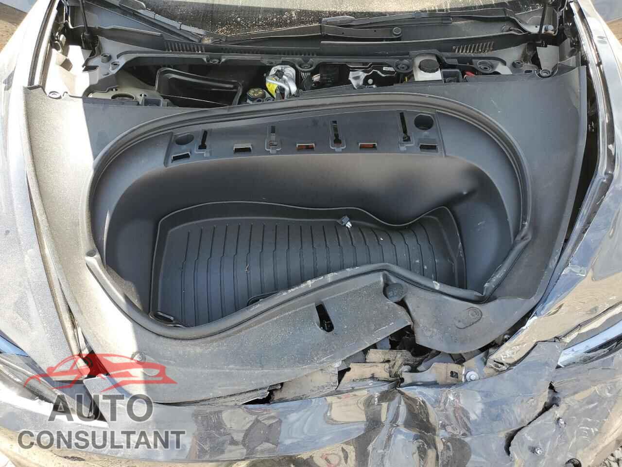 TESLA MODEL 3 2024 - 5YJ3E1EA2RF774111