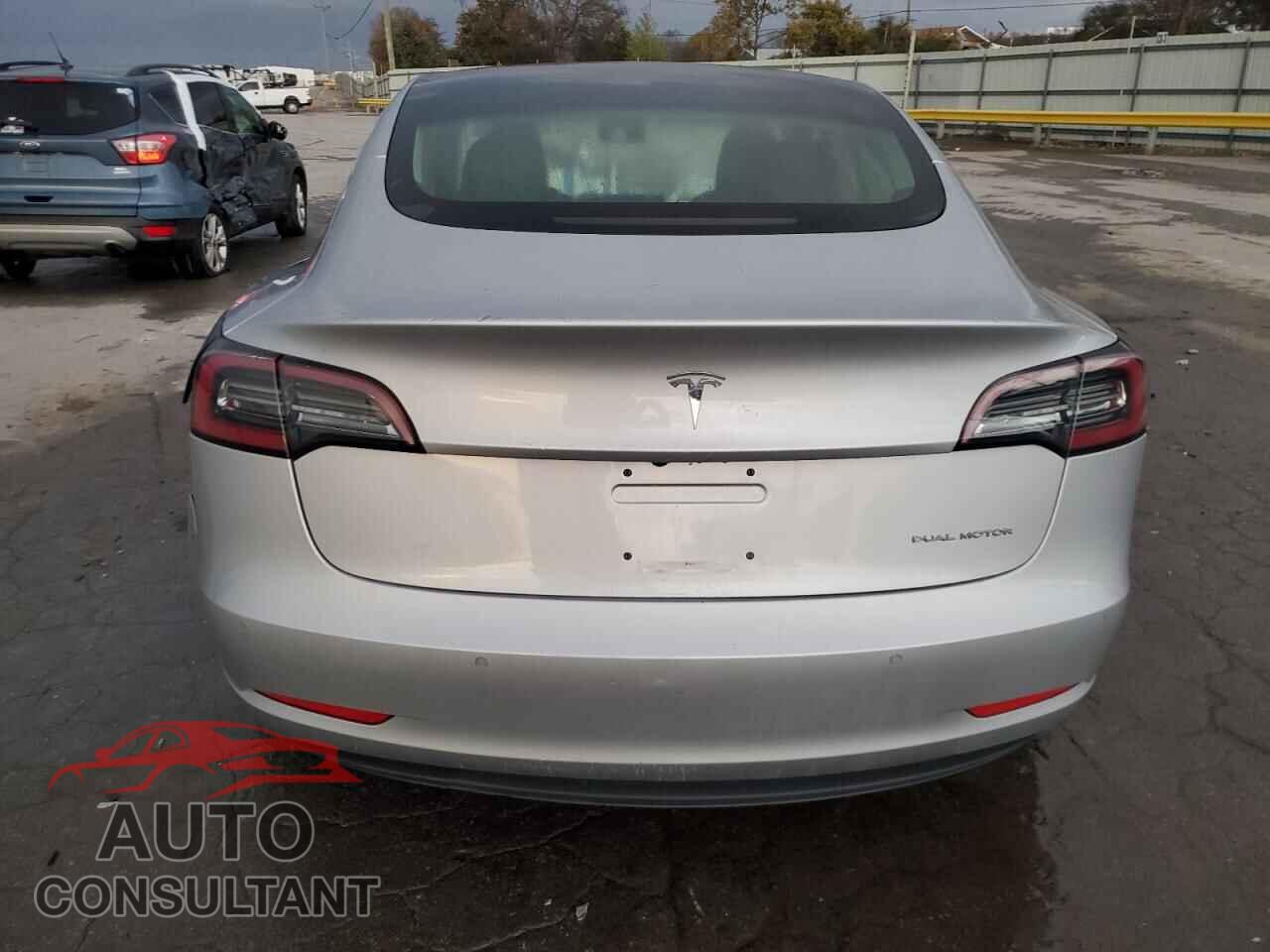 TESLA MODEL 3 2018 - 5YJ3E1EB7JF087591