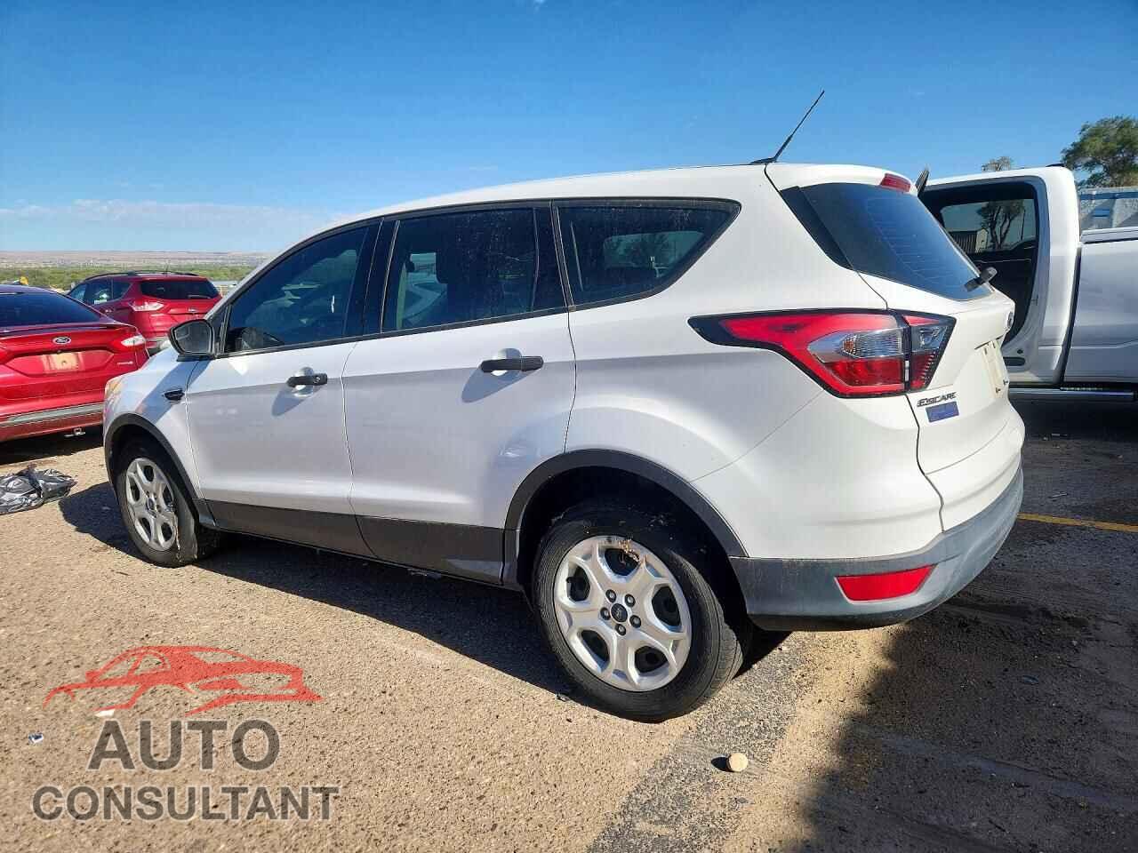 FORD ESCAPE 2017 - 1FMCU0F77HUC13940