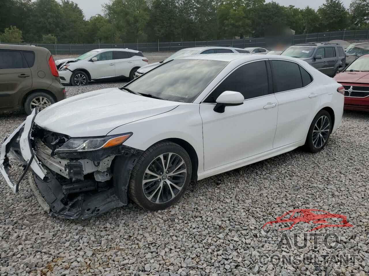 TOYOTA CAMRY 2018 - 4T1B11HK1JU596534