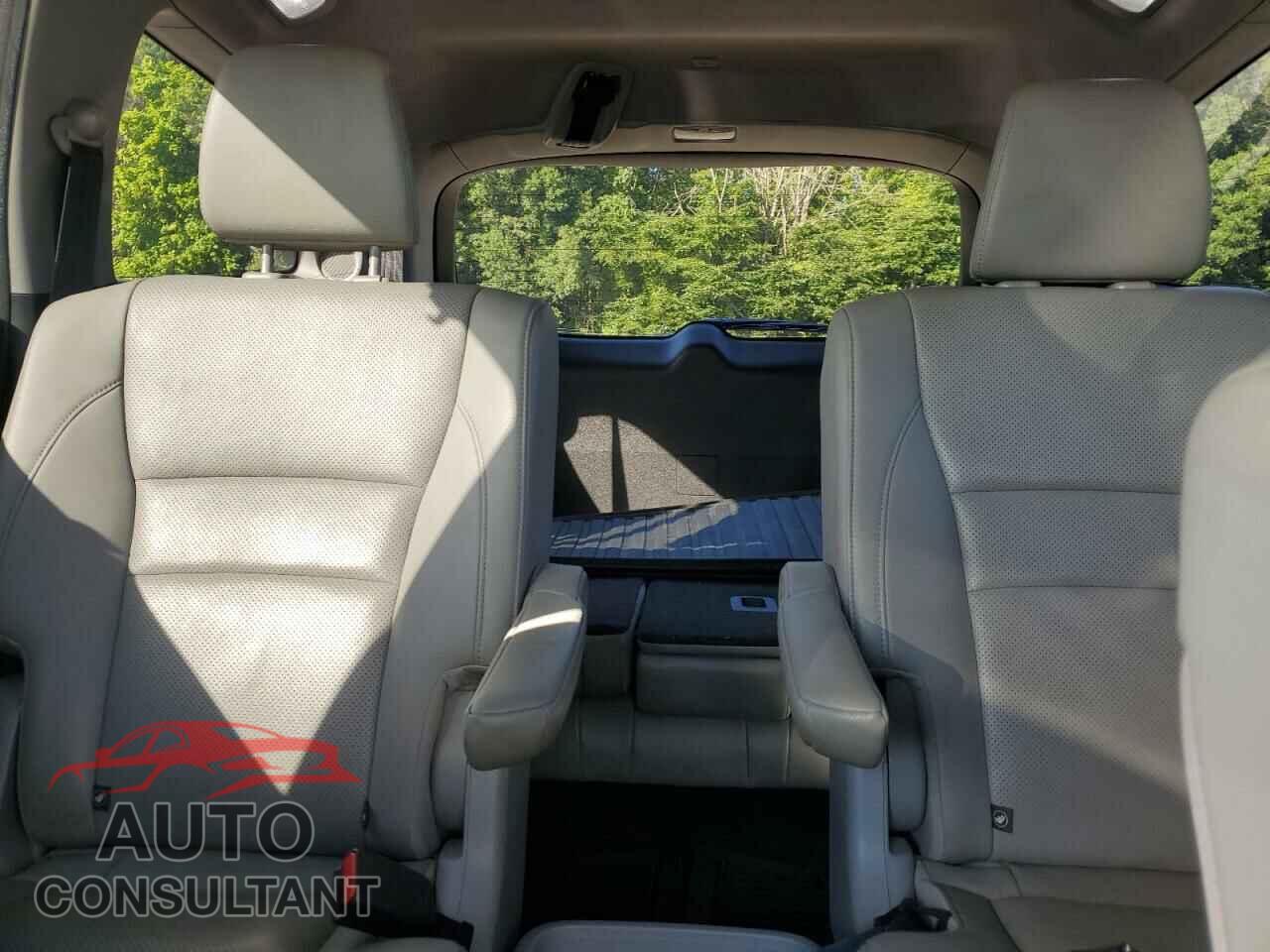 HONDA PILOT 2016 - 5FNYF6H08GB018931