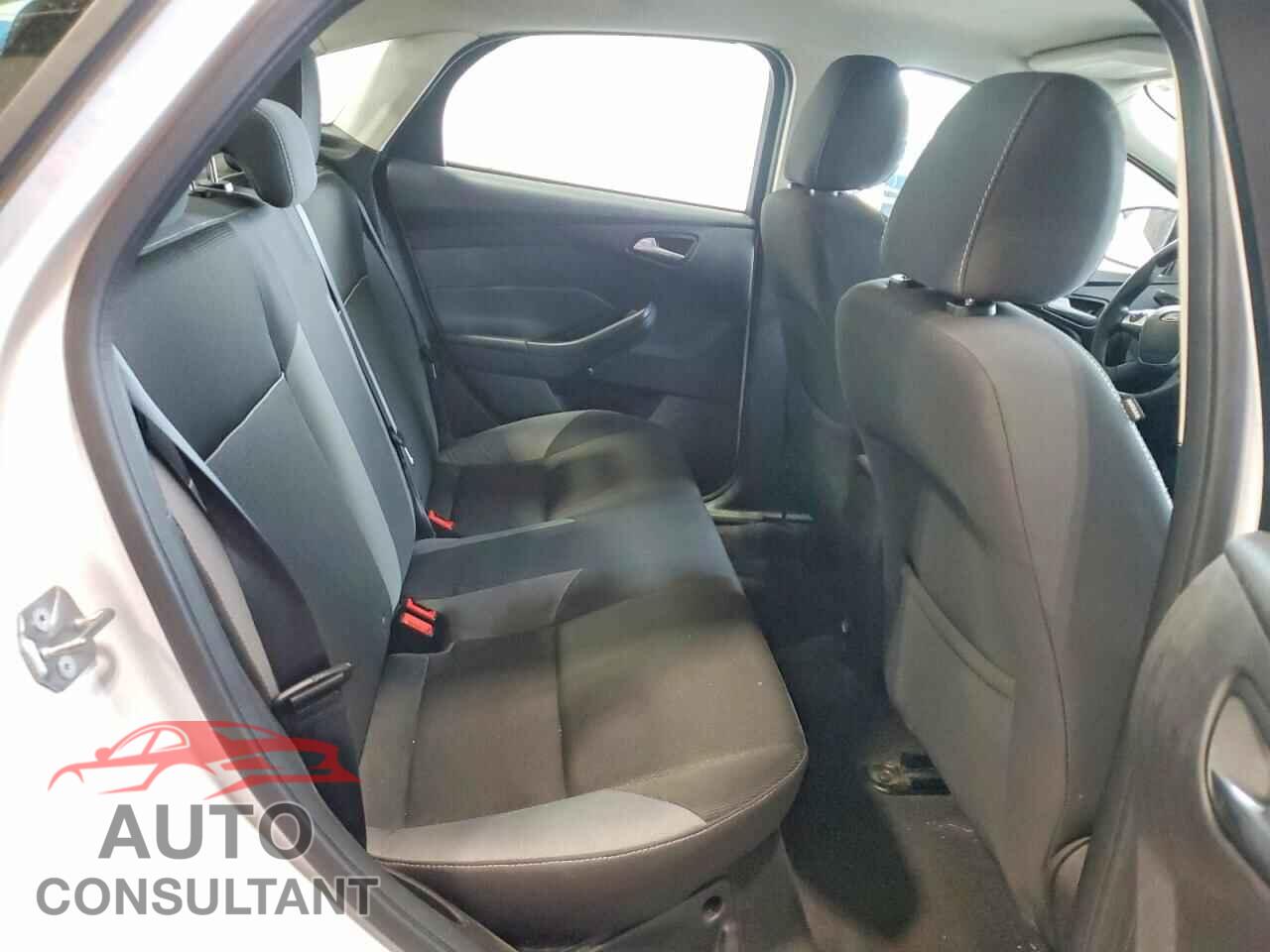 FORD FOCUS 2014 - 1FADP3F2XEL388776