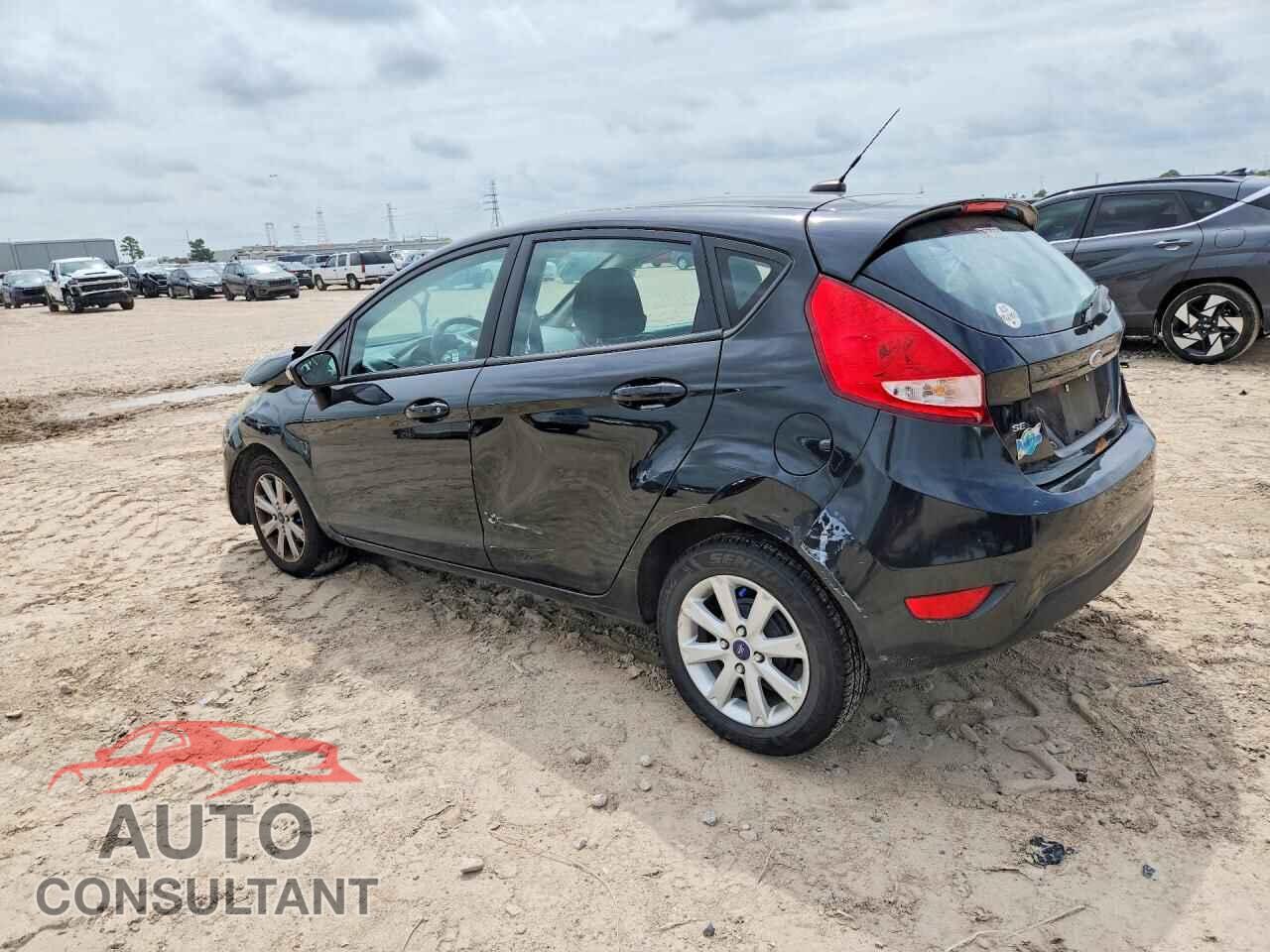 FORD FIESTA 2013 - 3FADP4EJ5DM123310