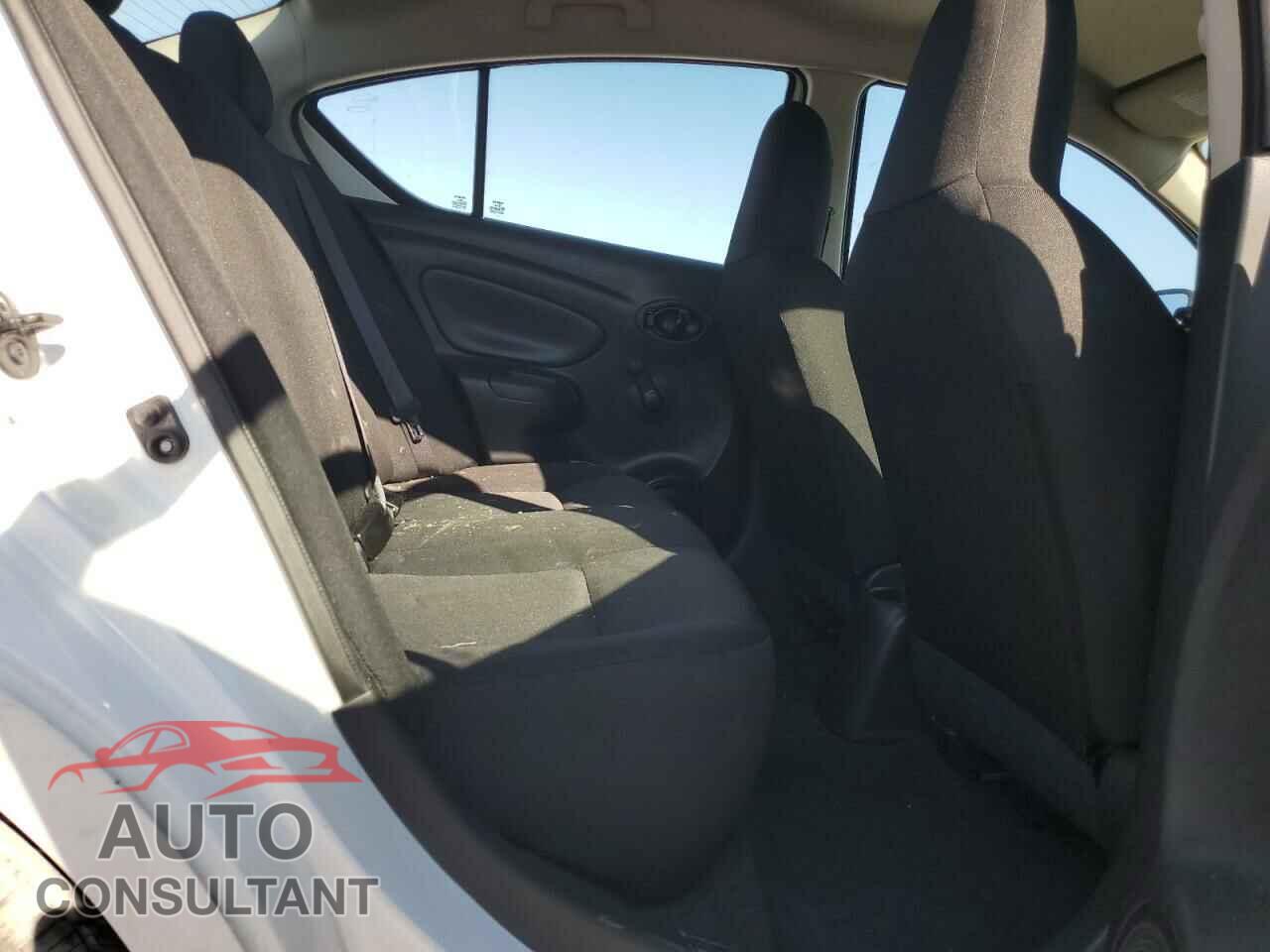 NISSAN VERSA 2017 - 3N1CN7AP3HL902095