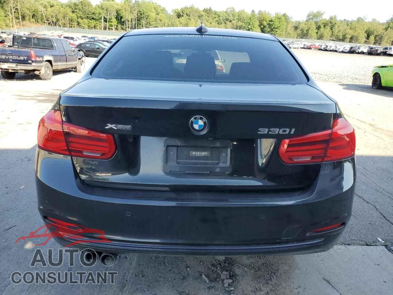 BMW 3 SERIES 2017 - WBA8D9C33HA005231