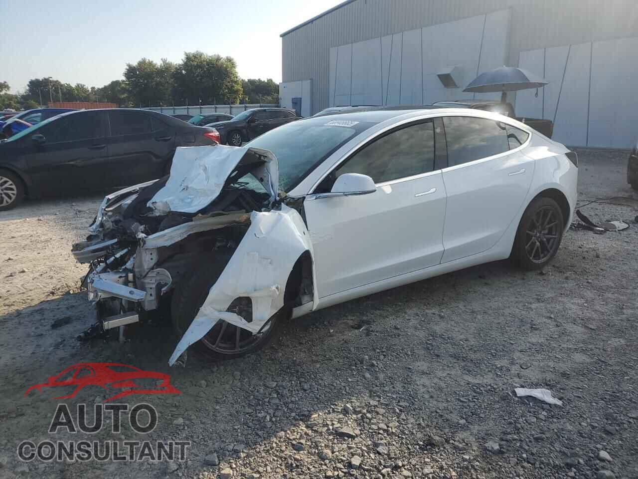 TESLA MODEL 3 2018 - 5YJ3E1EB9JF096762