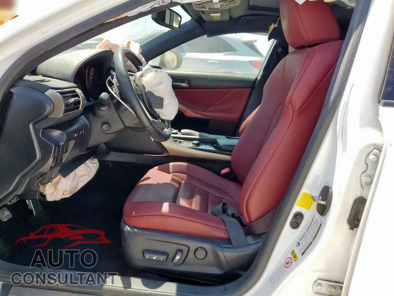 LEXUS IS 2014 - JTHBE1D29E5013043