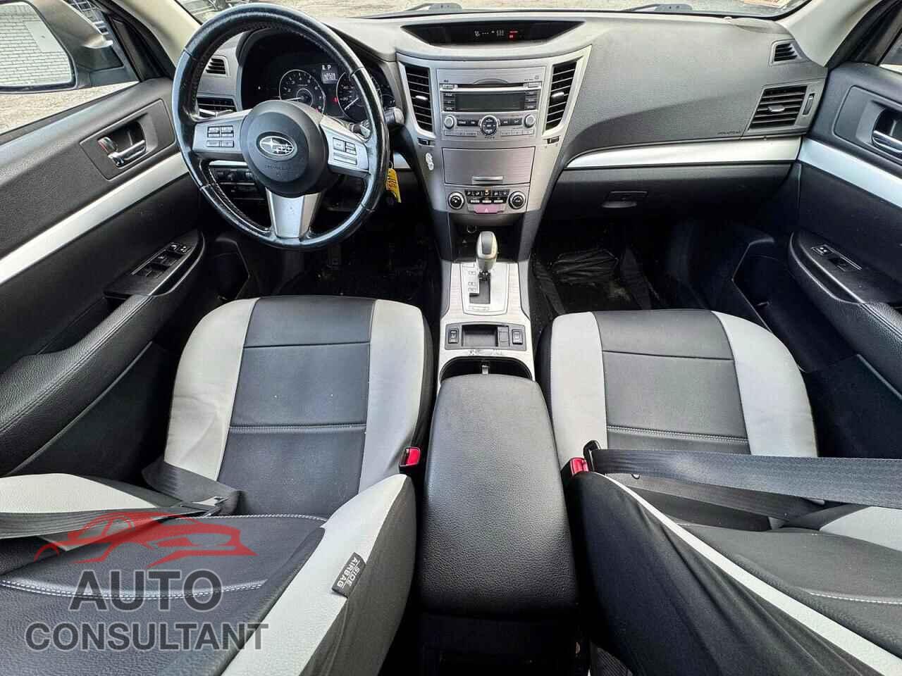 SUBARU OUTBACK 2011 - 4S4BRBCC7B3374473