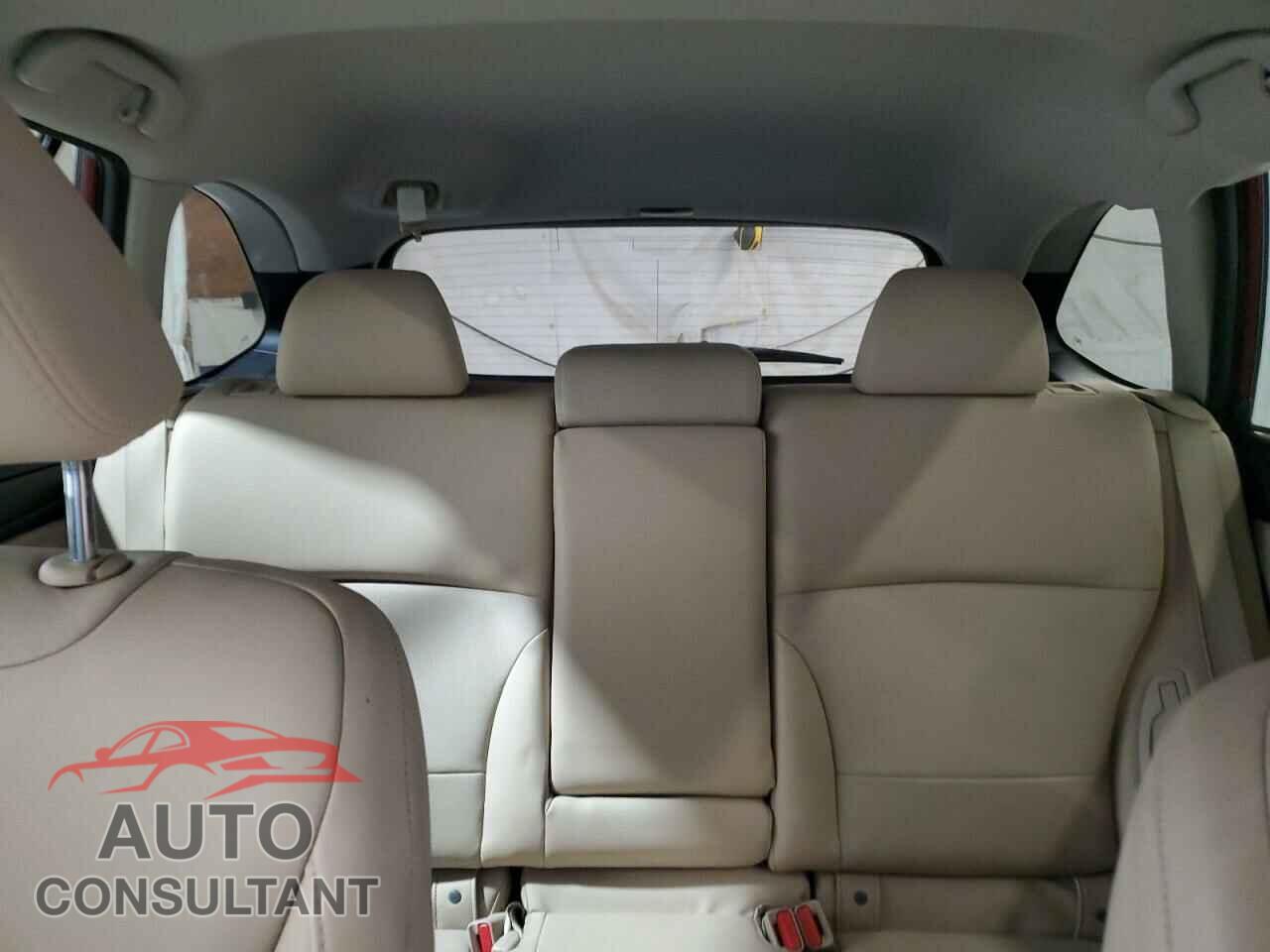 SUBARU OUTBACK 2017 - 4S4BSANC8H3327862