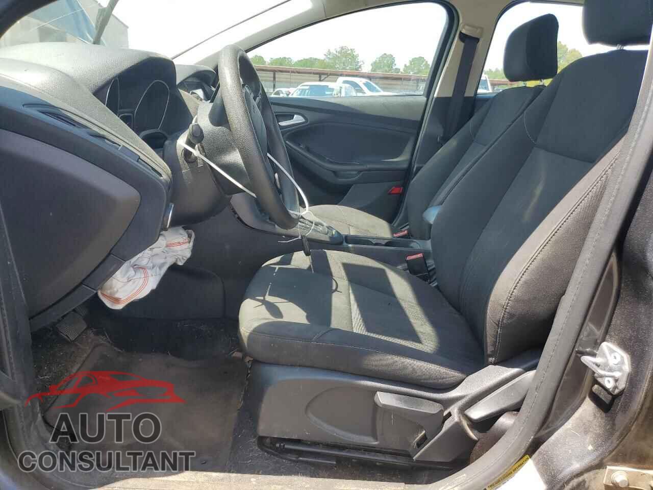 FORD FOCUS 2017 - 1FADP3H25HL251858