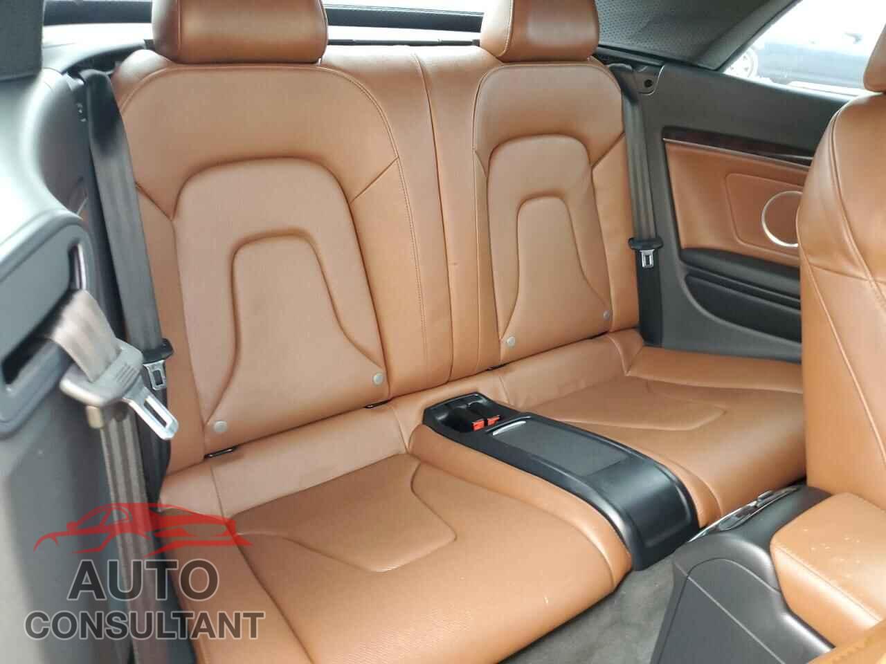 AUDI A5 2012 - WAUVFAFH3CN004331