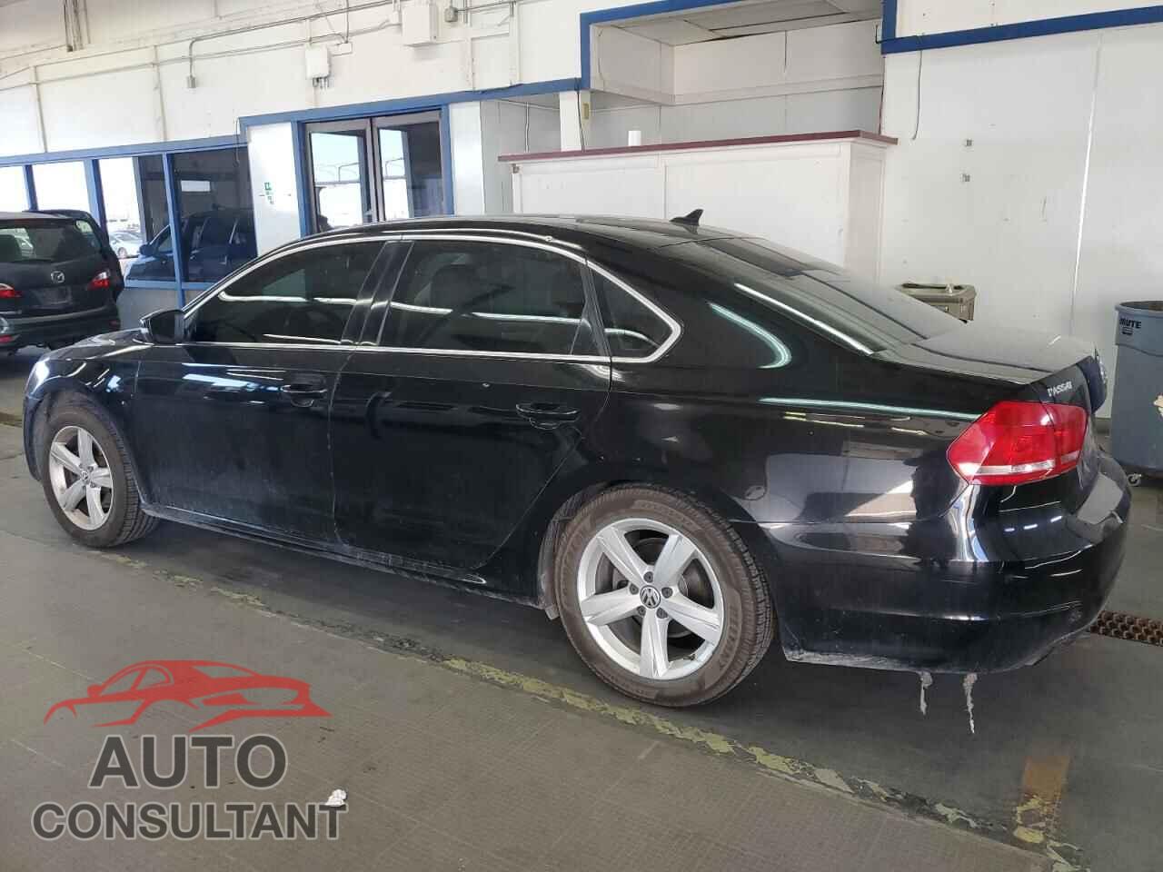 VOLKSWAGEN PASSAT 2015 - 1VWAT7A31FC075372