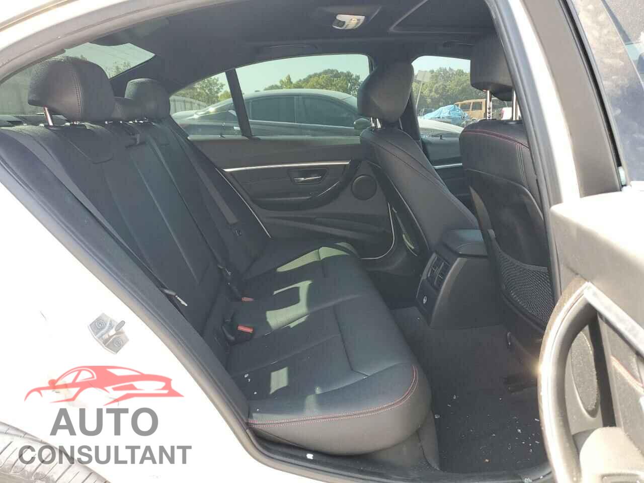 BMW 3 SERIES 2017 - WBA8E1C31HA029445