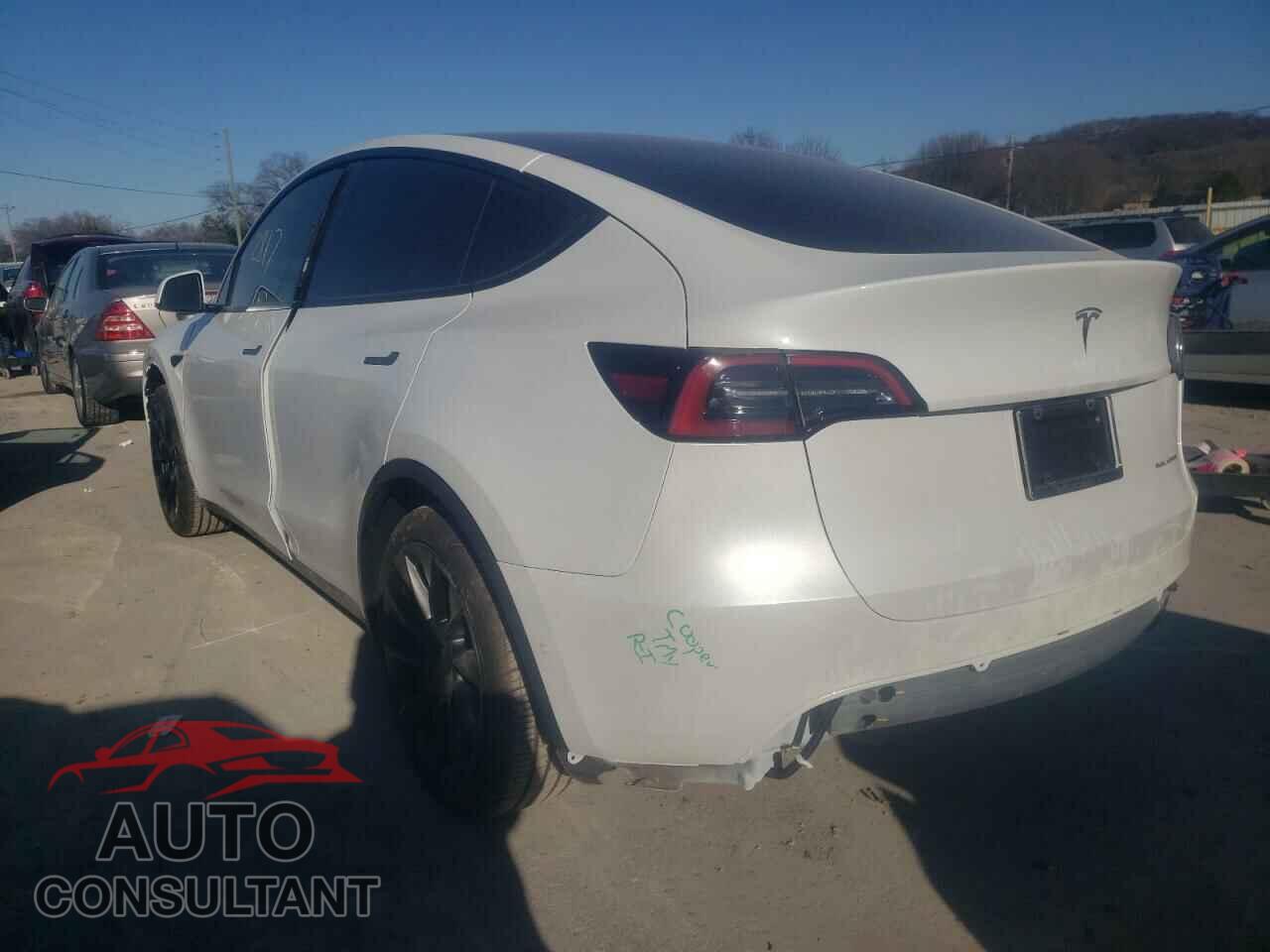 TESLA MODEL Y 2021 - 5YJYGDEE2MF257419