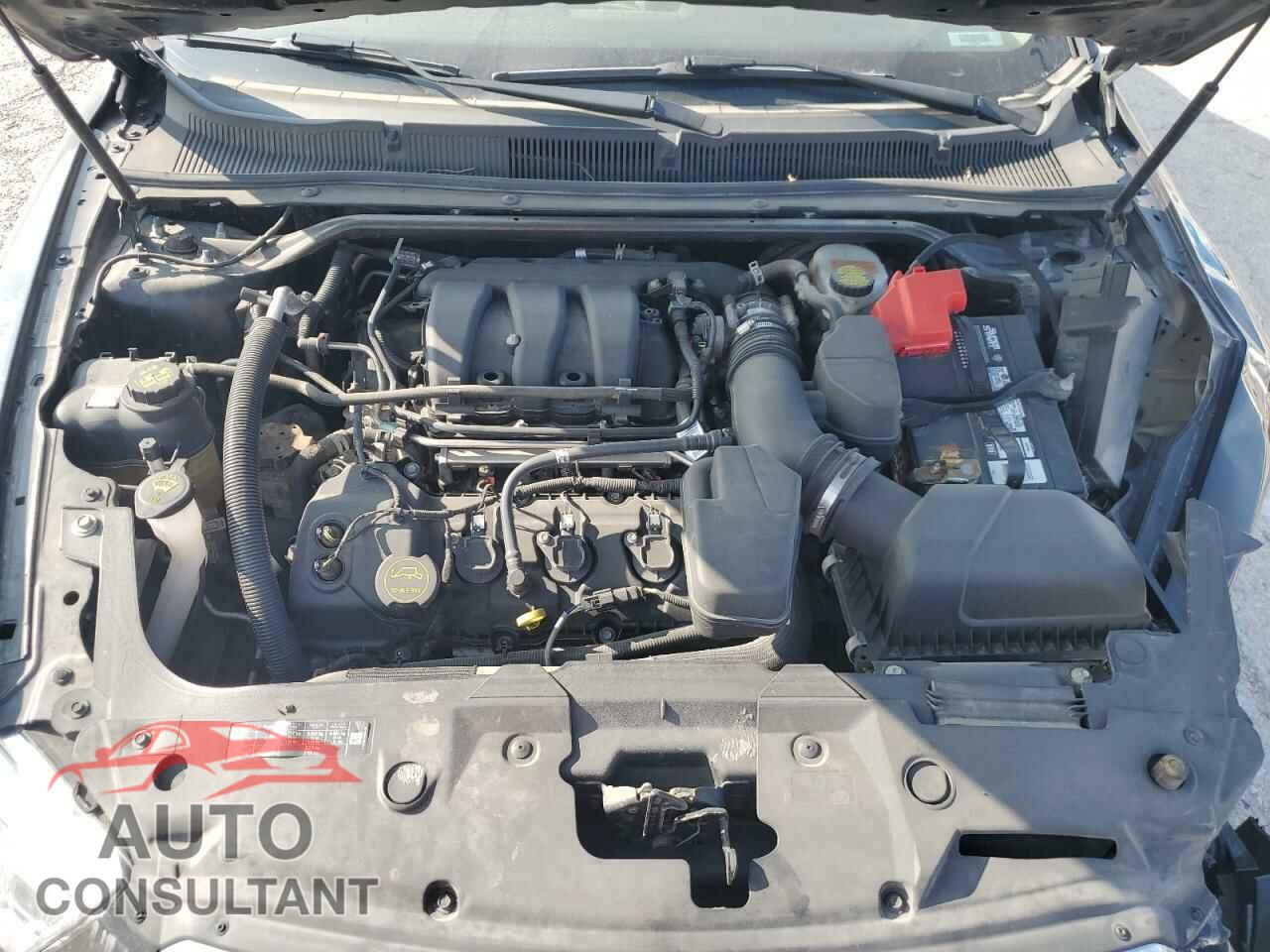 FORD TAURUS 2018 - 1FAHP2D85JG118845