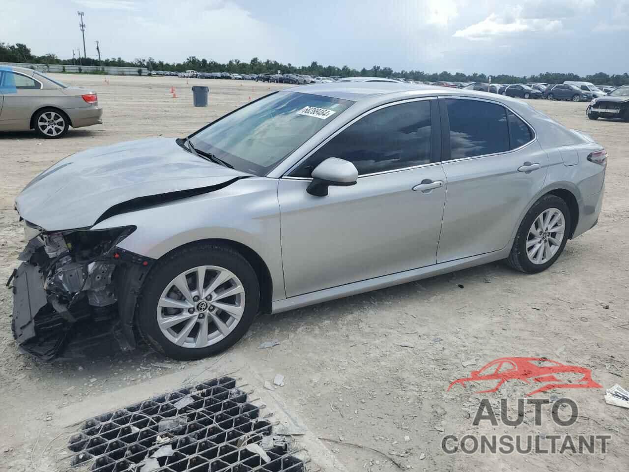 TOYOTA CAMRY 2022 - 4T1C11AK2NU632137