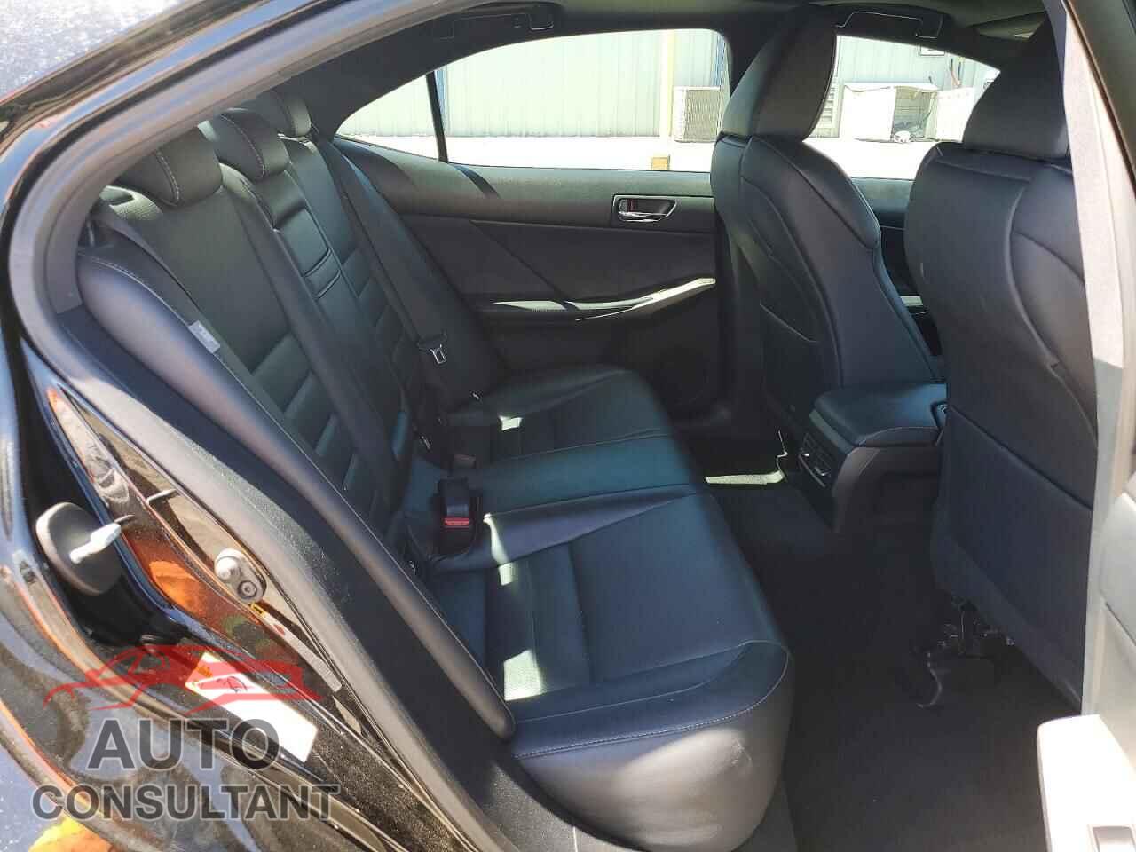 LEXUS IS 2015 - JTHCF1D25F5021949