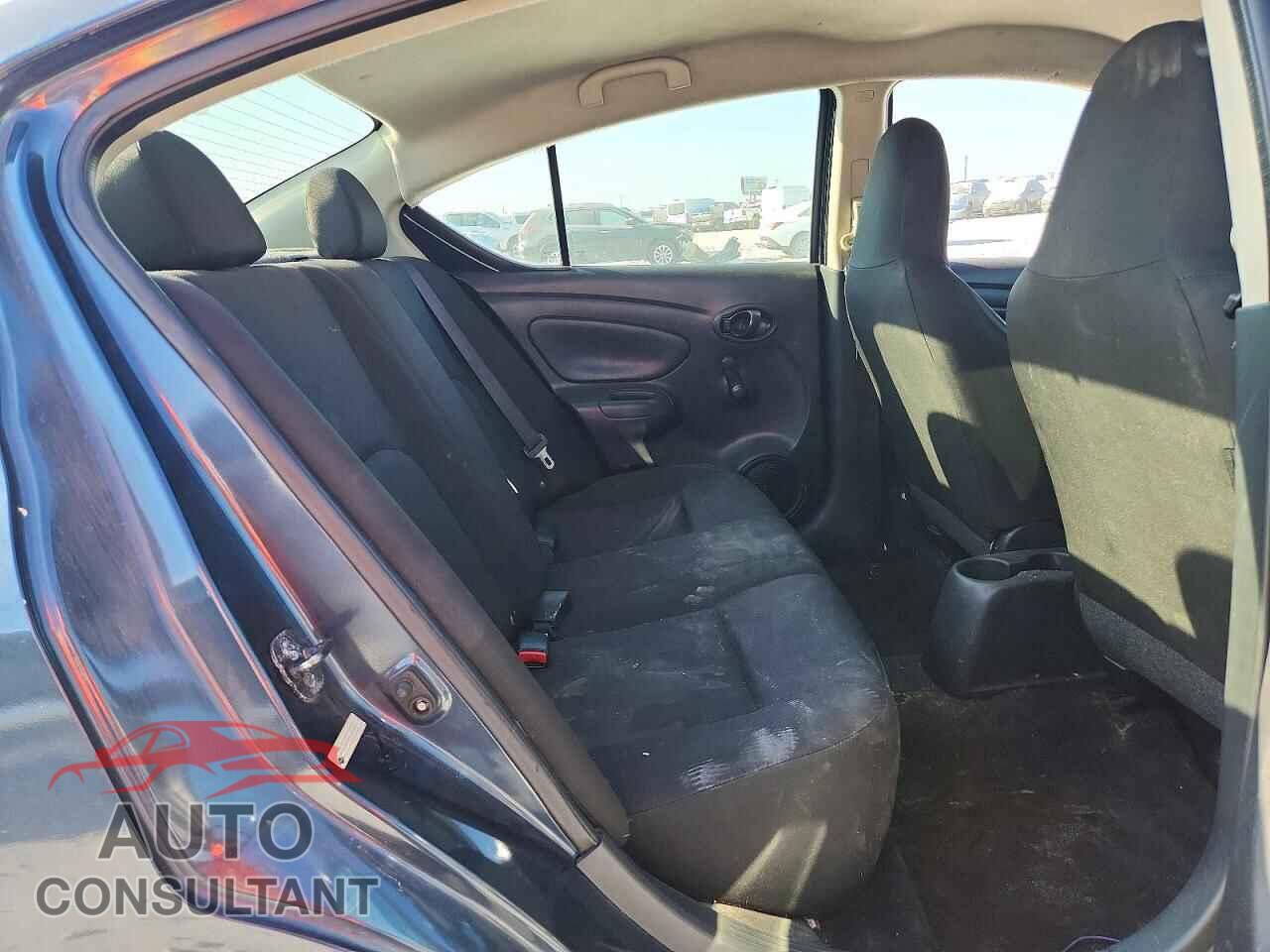 NISSAN VERSA 2017 - 3N1CN7AP1HL825811