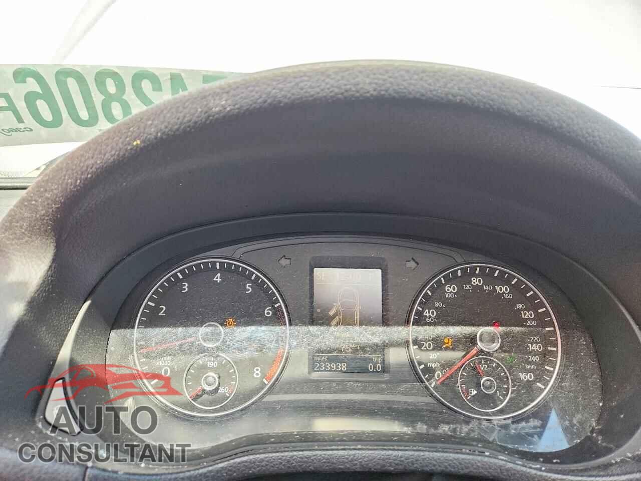 VOLKSWAGEN PASSAT 2012 - 1VWBH7A36CC101949