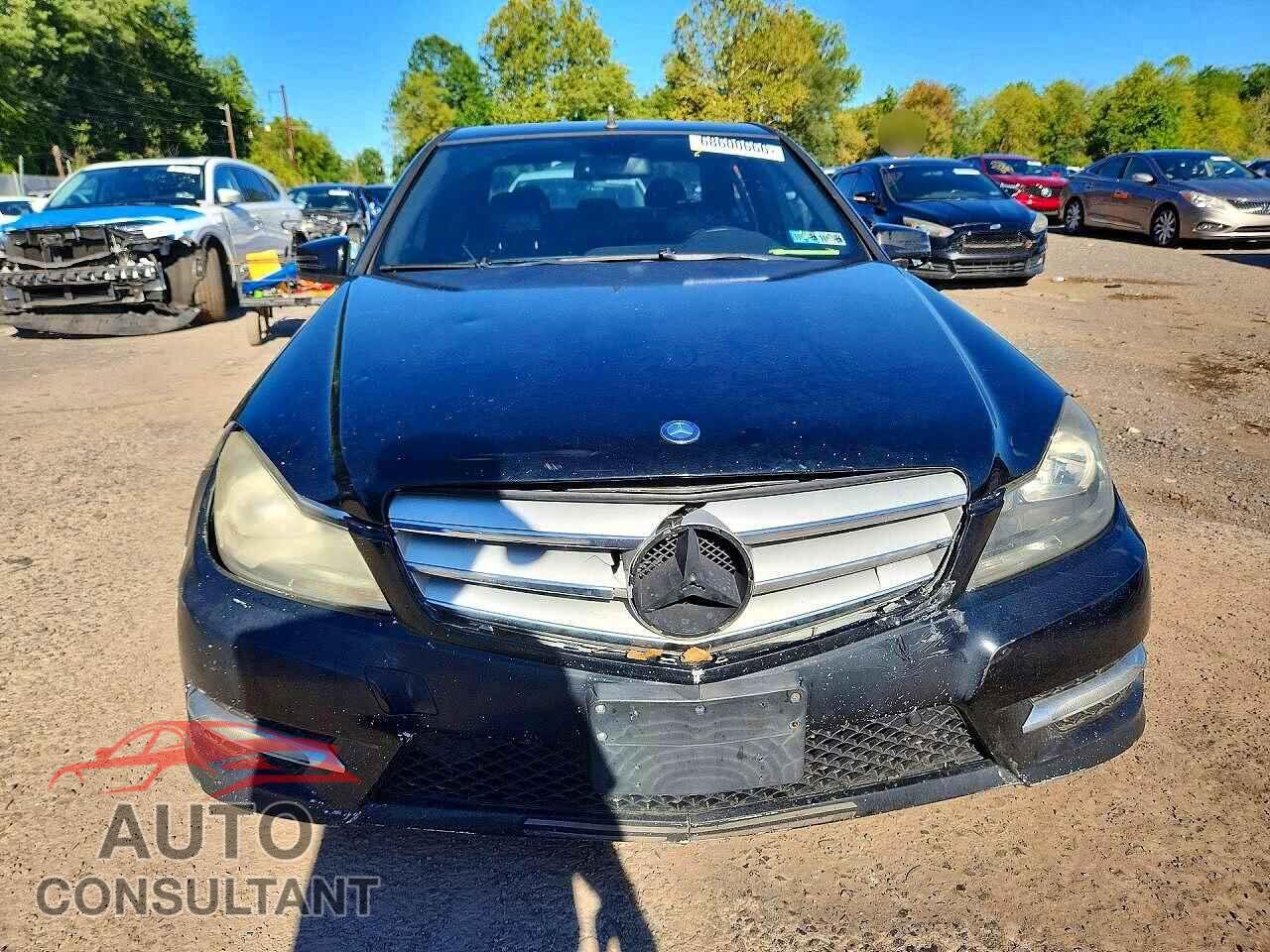 MERCEDES-BENZ C-CLASS 2012 - WDDGF8BB3CR192952
