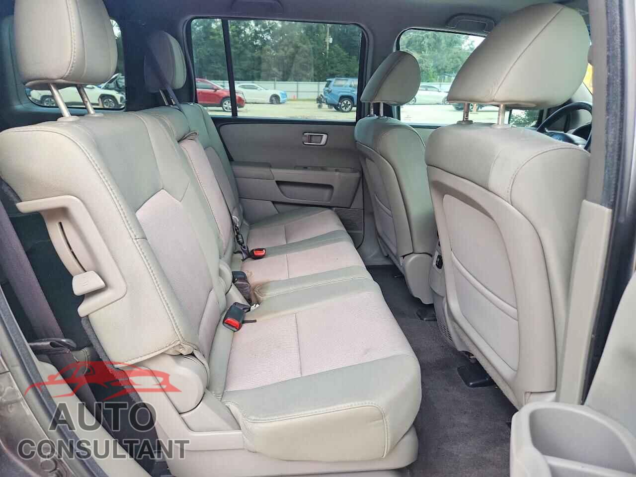 HONDA PILOT 2013 - 5FNYF3H41DB003247