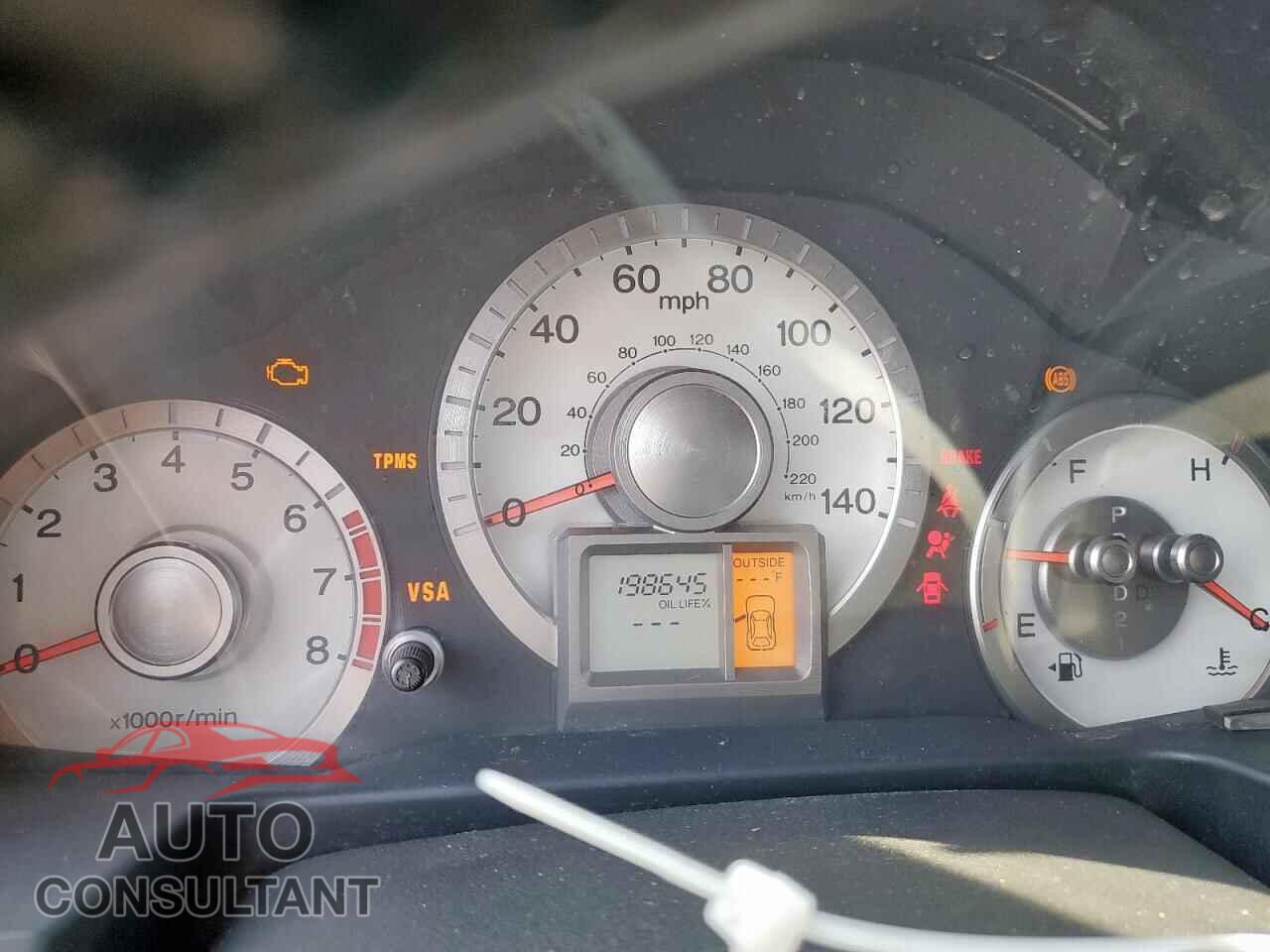 HONDA PILOT 2011 - 5FNYF3H50BB010549