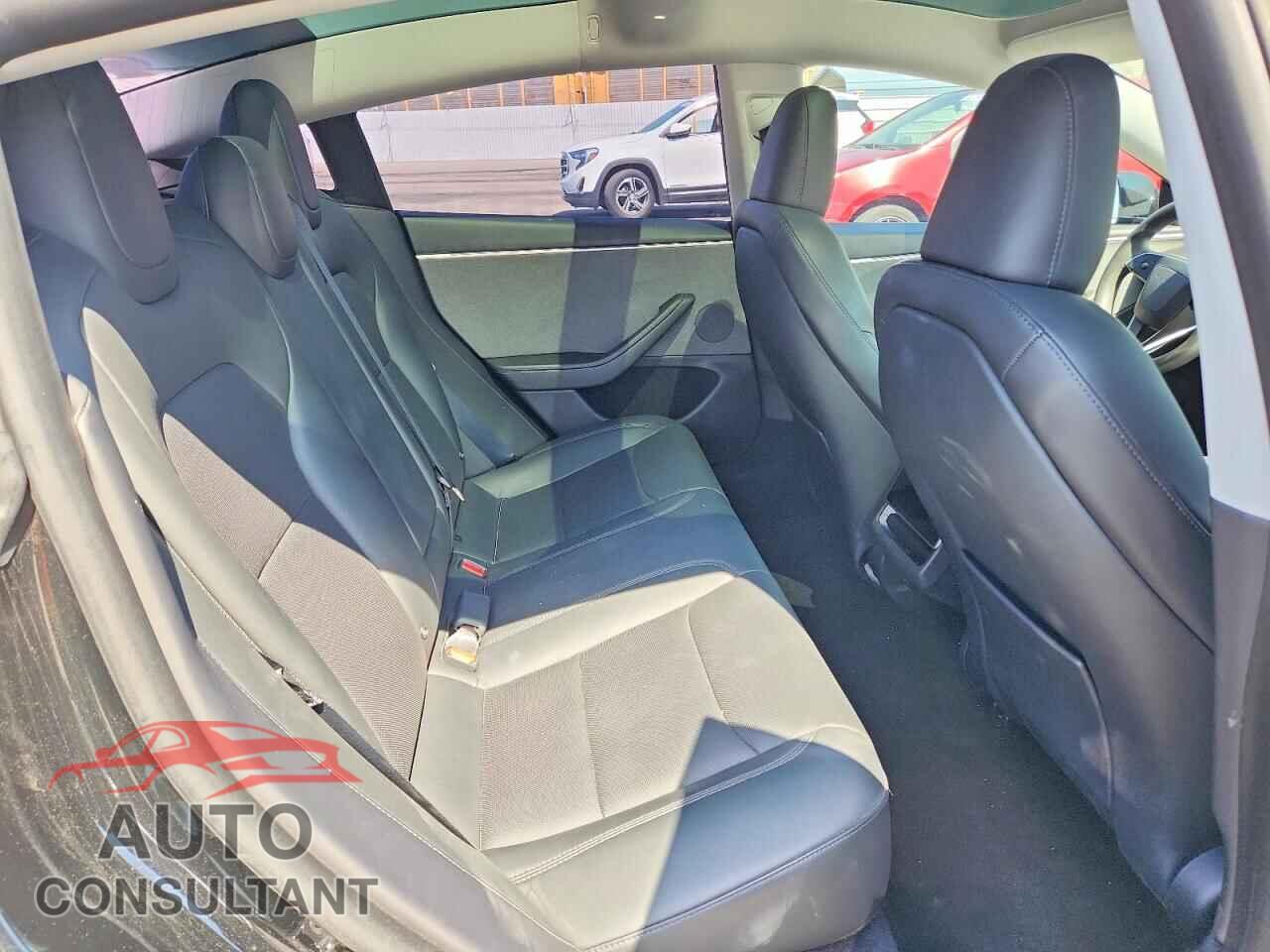 TESLA MODEL 3 2024 - 5YJ3E1EA7RF784990