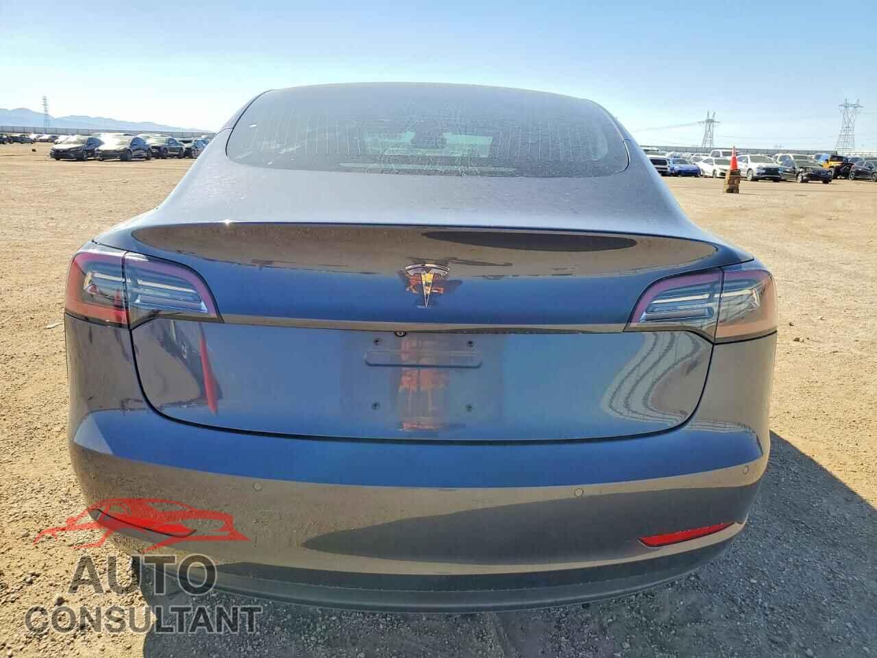 TESLA MODEL 3 2018 - 5YJ3E1EAXJF157592