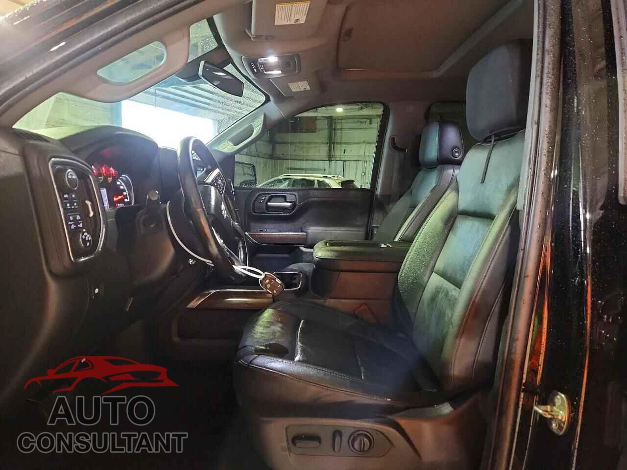 CHEVROLET SILVERADO 2021 - 1GCPYFEL6MZ234528