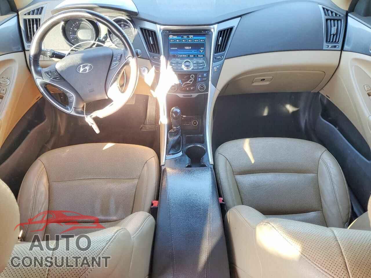 HYUNDAI SONATA 2015 - KMHEC4A49FA123624