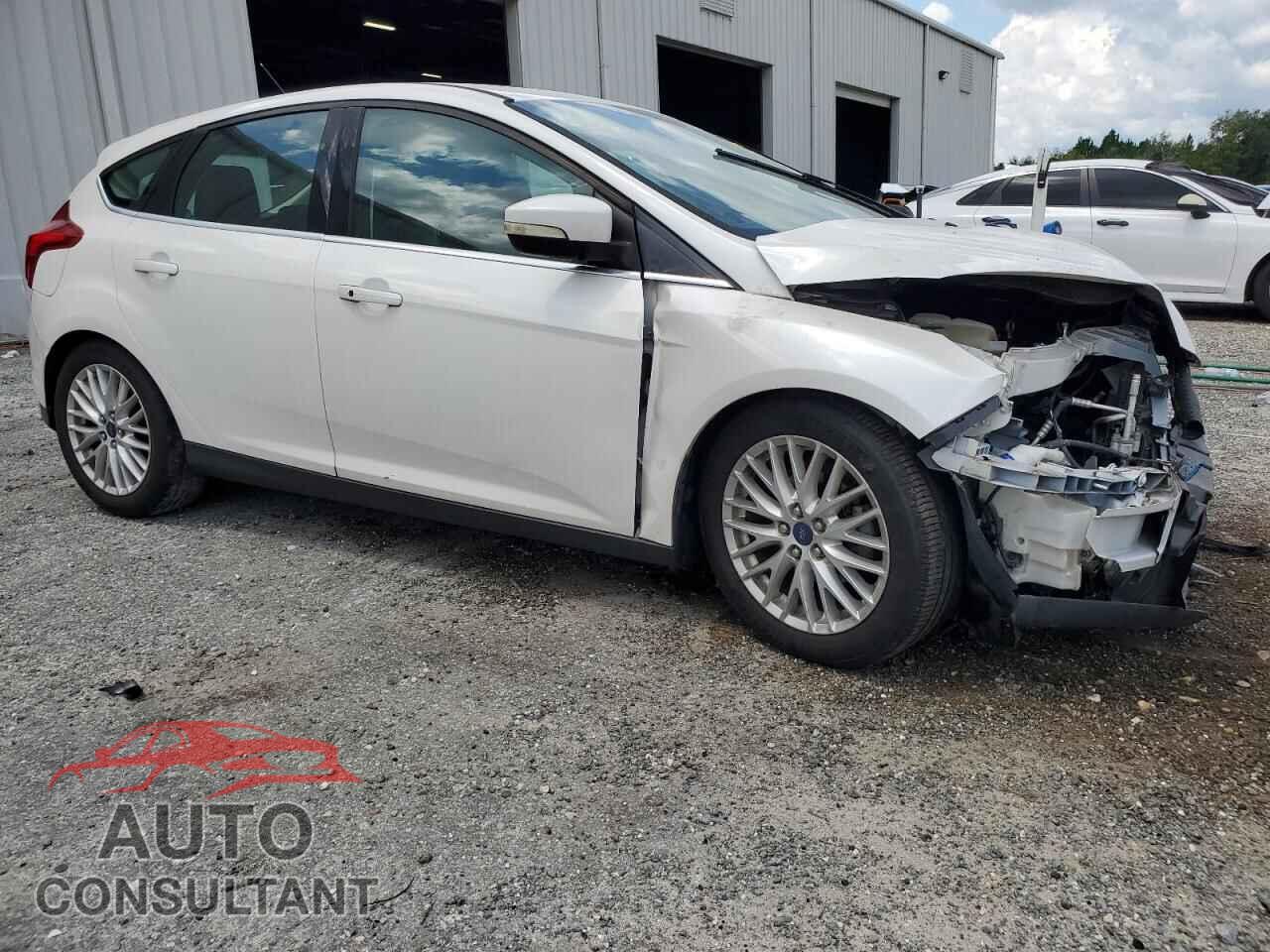 FORD FOCUS 2014 - 1FADP3N28EL417239